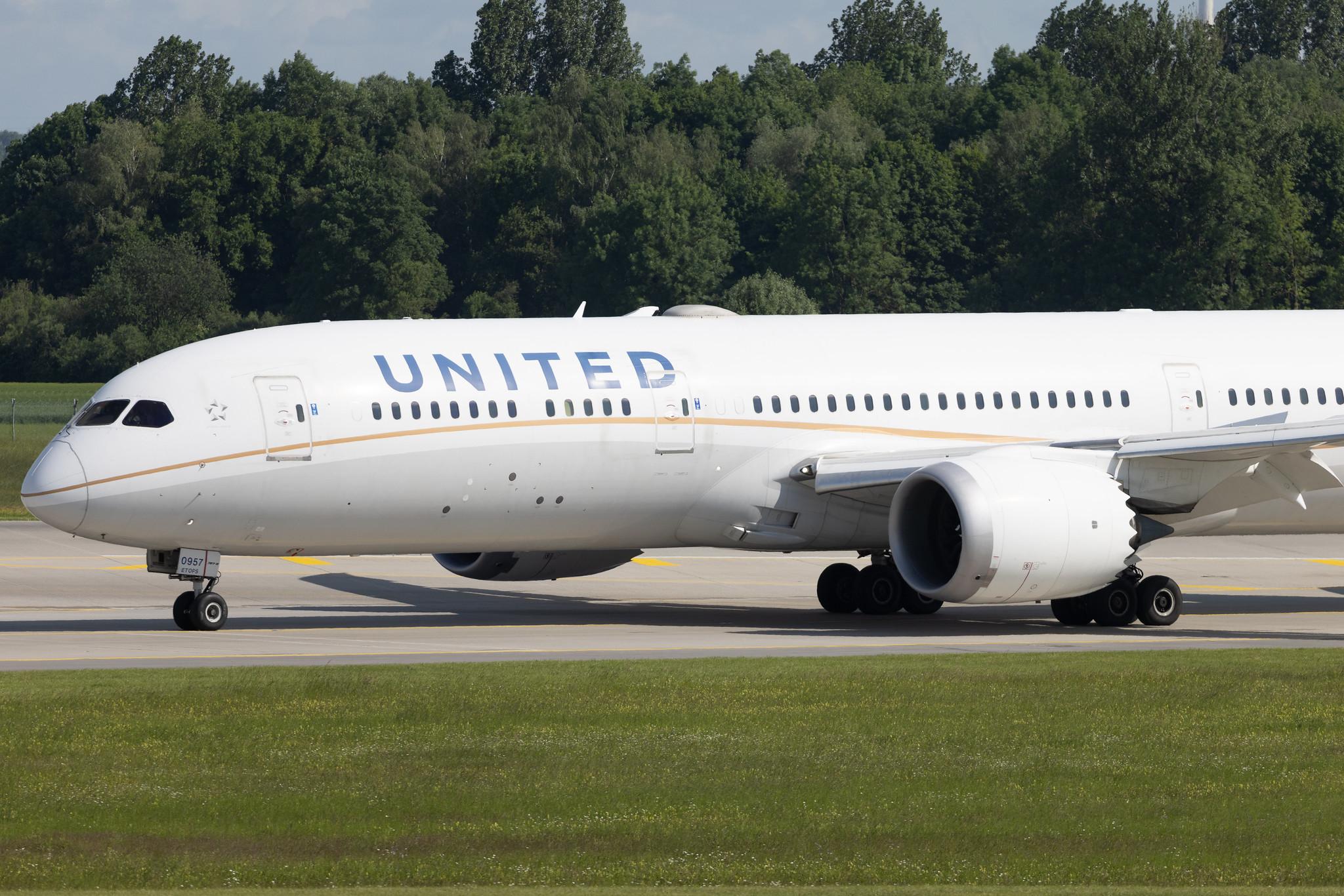 Munich Airport: United Airlines (UA / UAL) |  Boeing 787-9 Dreamliner B789 | N27957 | MSN 36409