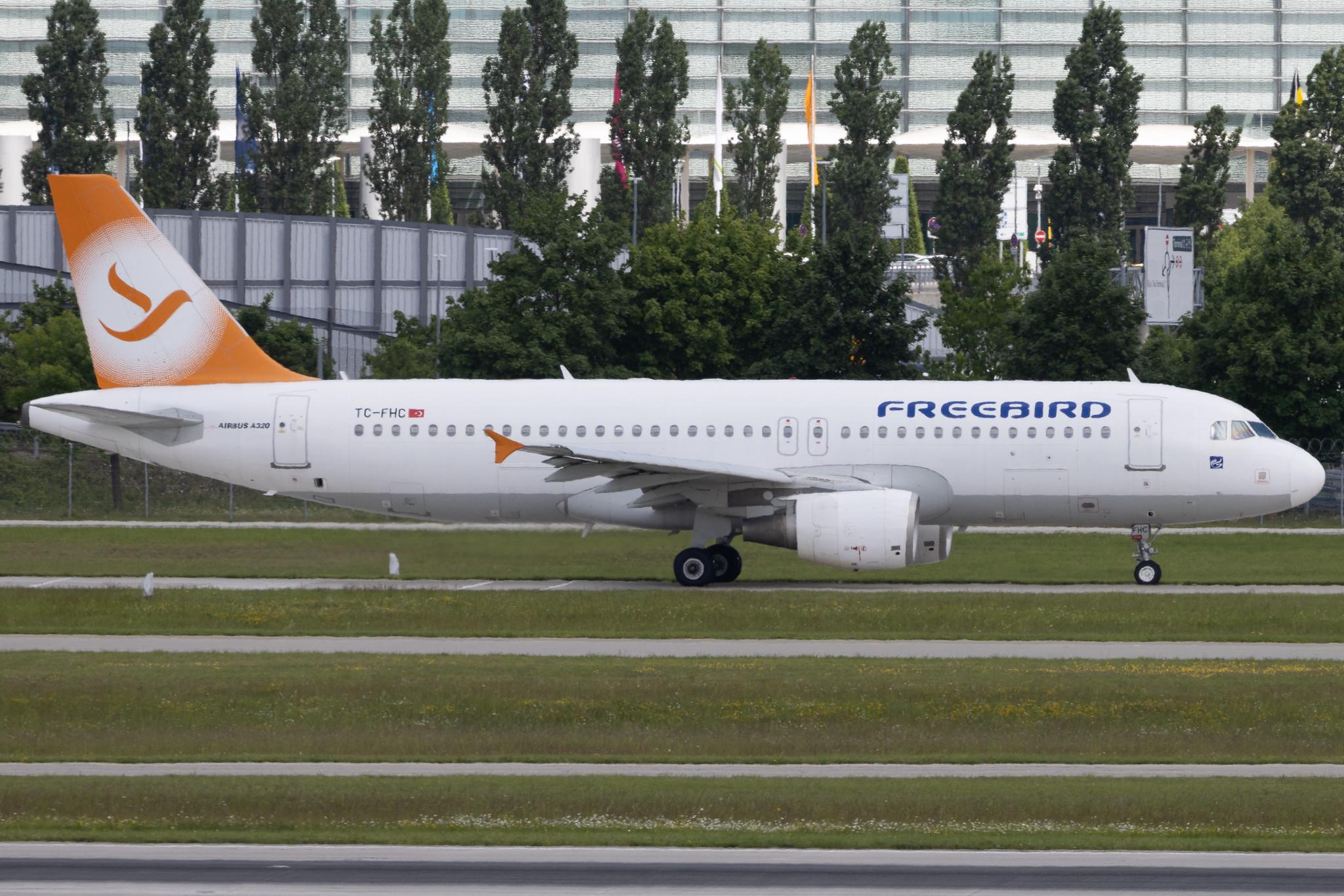 Munich Airport: Freebird Airlines (FH / FHY) | Airbus A320-214 A320 | TC-FHC | MSN 3852