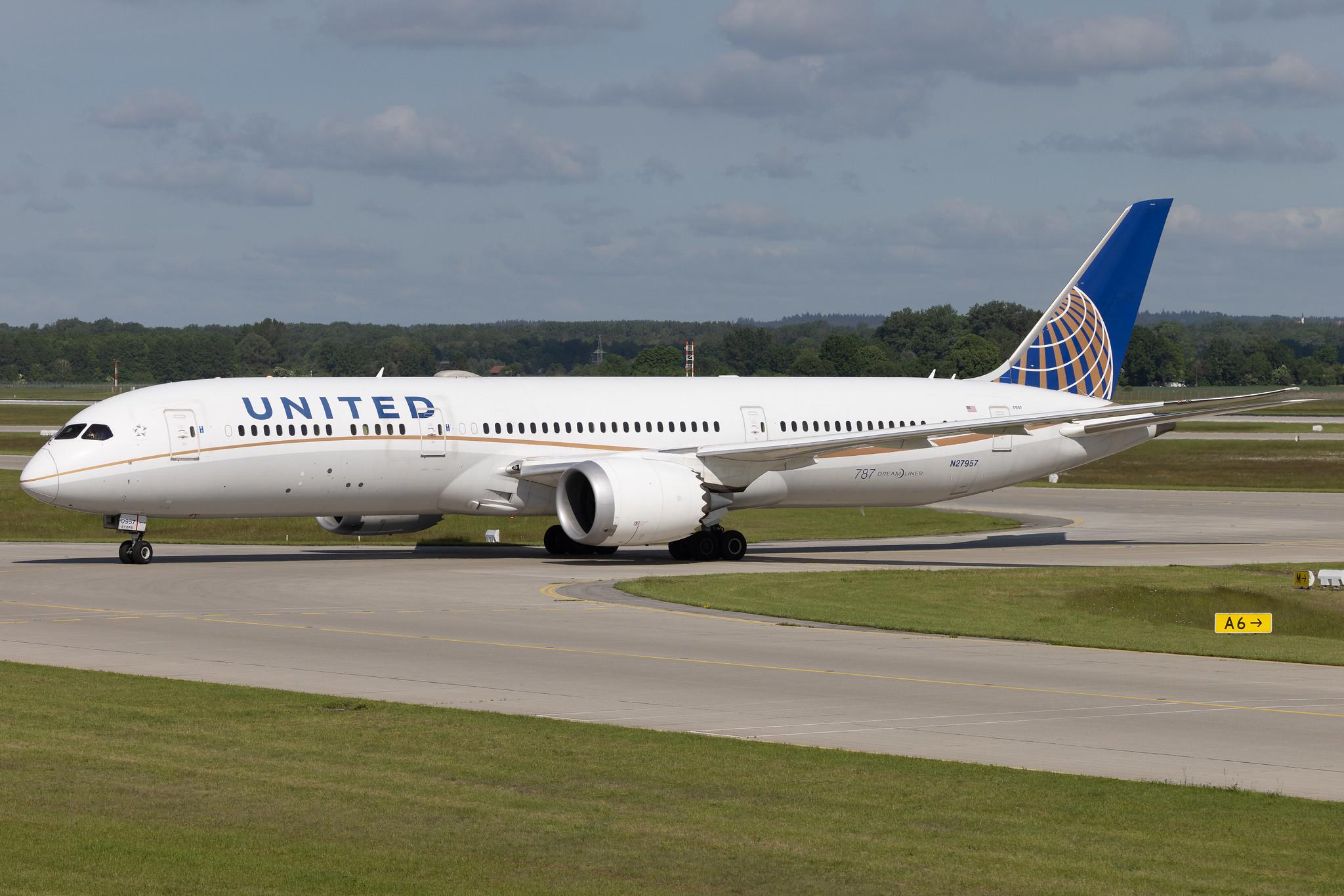 Munich Airport: United Airlines (UA / UAL) |  Boeing 787-9 Dreamliner B789 | N27957 | MSN 36409