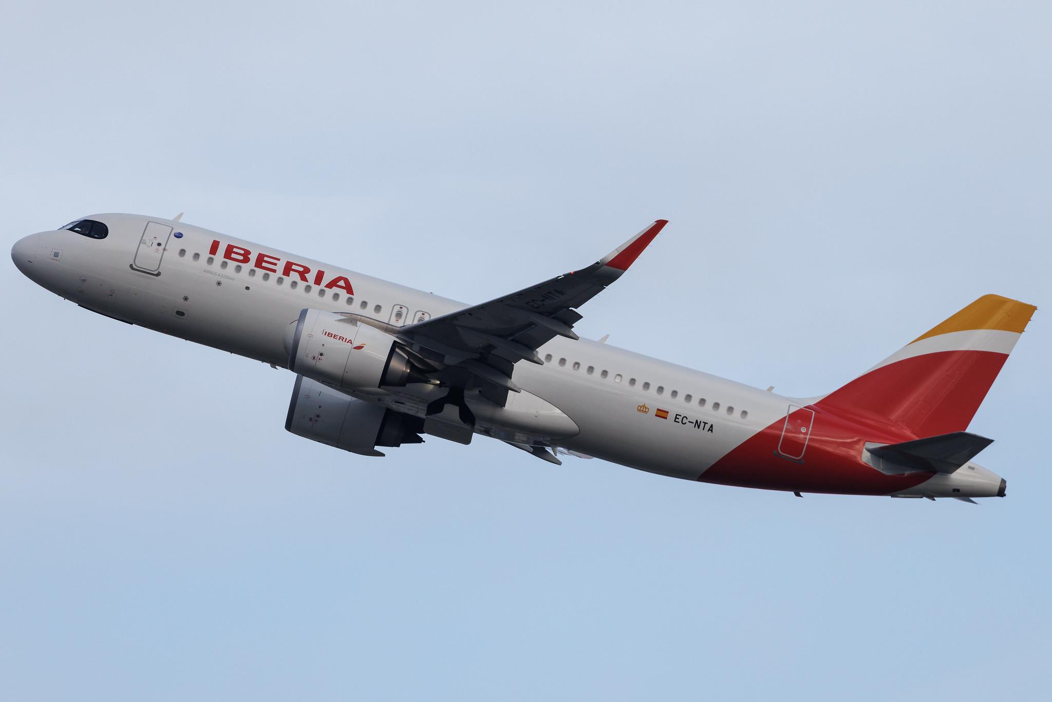 London Heathrow: Iberia (IB / IBE) | Airbus A320-251N A20N | EC-NTA | MSN 10696