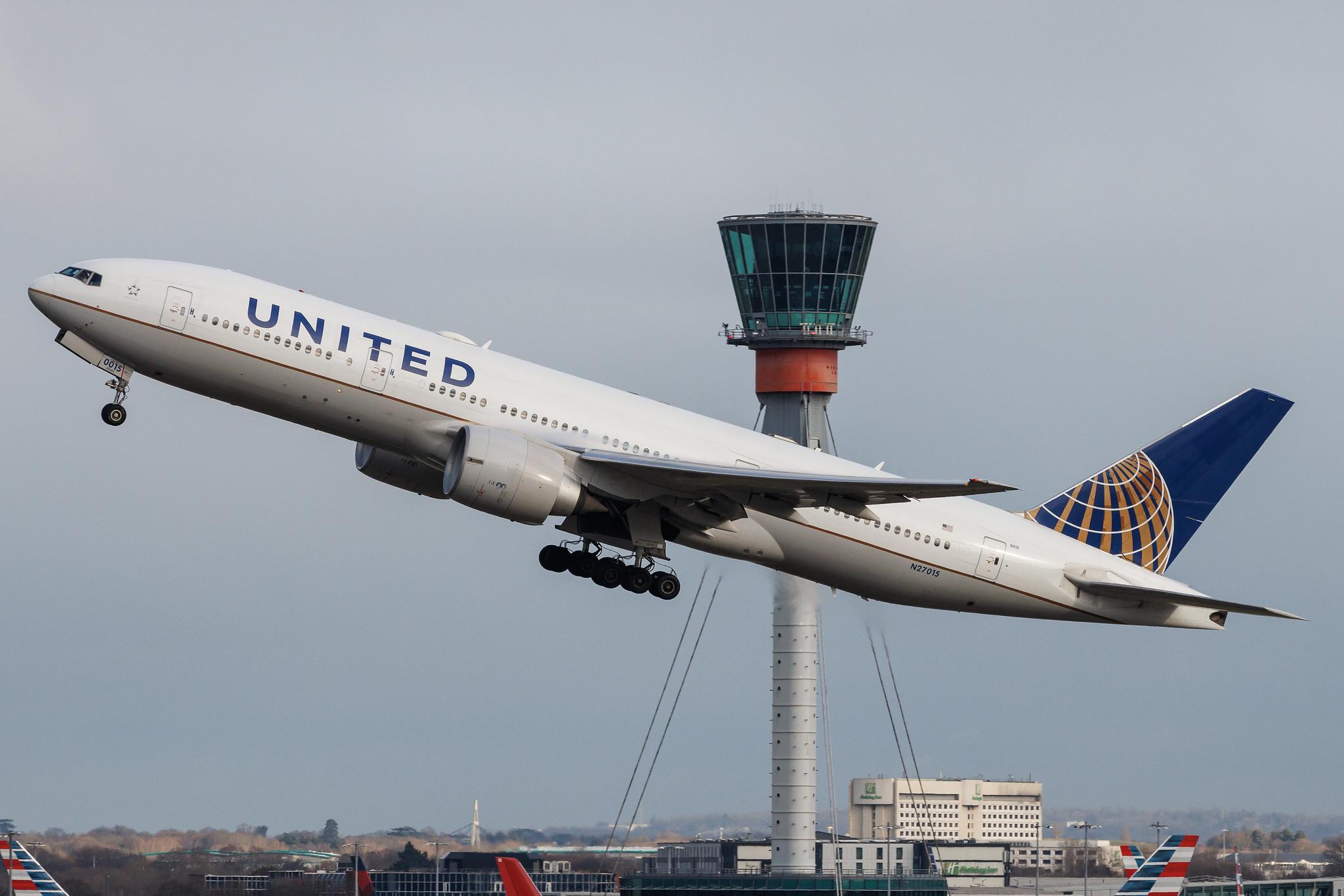 London Heathrow: United Airlines (UA / UAL) | Boeing 777-224(ER) B772 | N27015 | MSN 28678