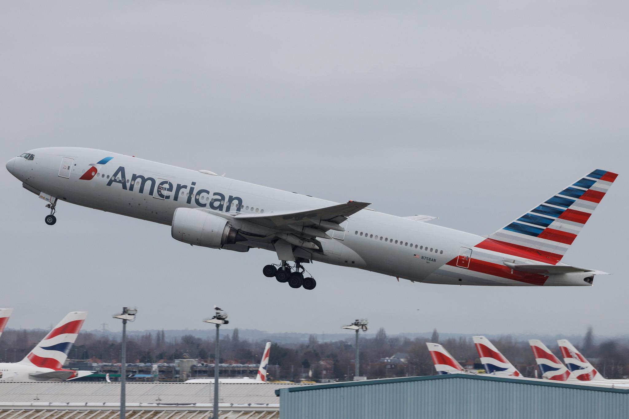 London Heathrow: American Airlines (AA / AAL) | Boeing 777-223(ER) B772 | N758AN | MSN 32637