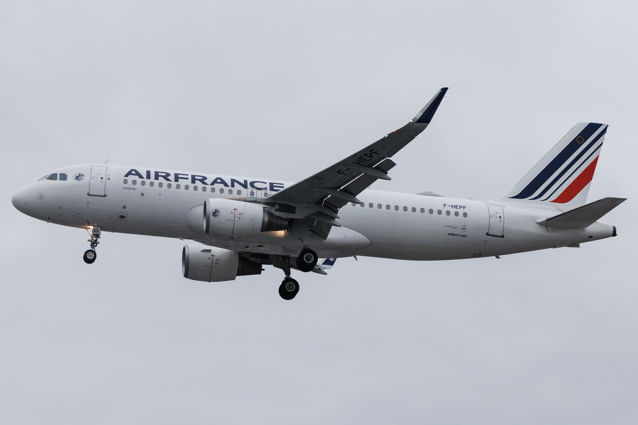 London Heathrow: Air France (AF / AFR) |  Airbus A320-214 A320 | F-HEPF | MSN 5719
