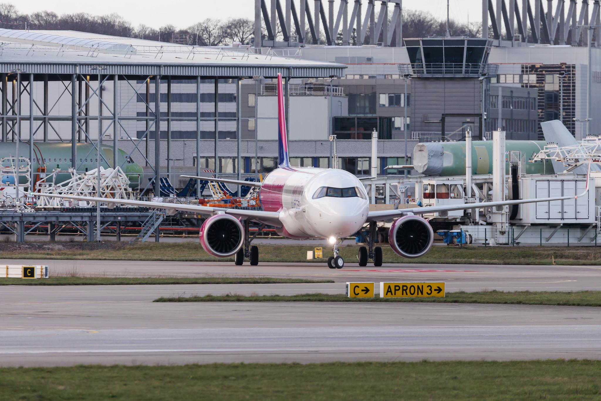 Hamburg Finkenwerder: Wizz Air Malta | Airbus A321-271NX A21N | D-AVXD | 9H-WDM | MSN 11273