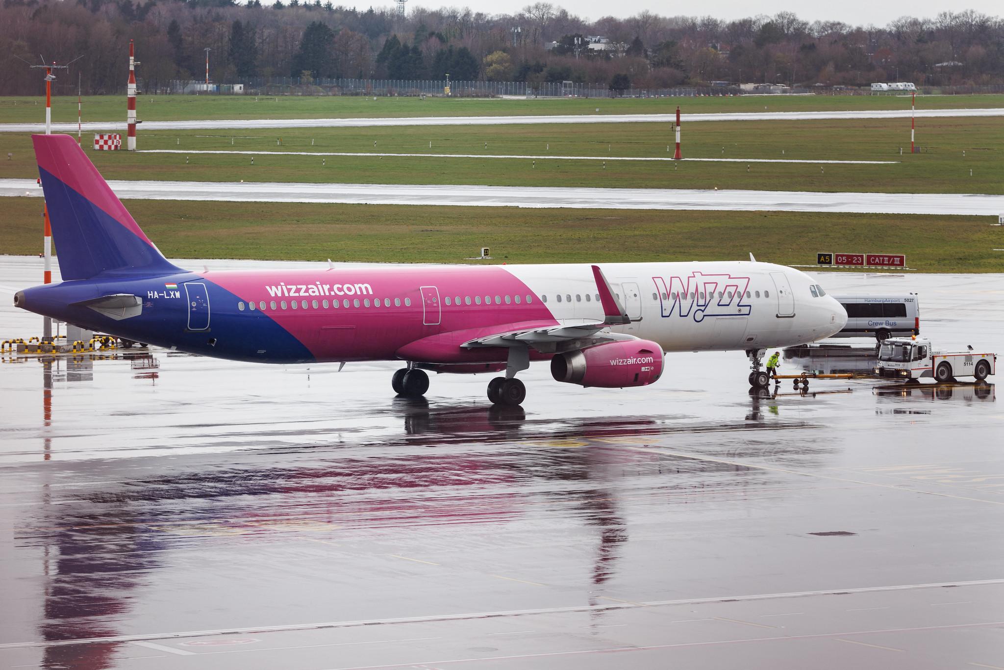 Hamburg Airport: Wizz Air (W6 / WZZ) |  Airbus A321-231 A321 | HA-LXW | MSN 07947