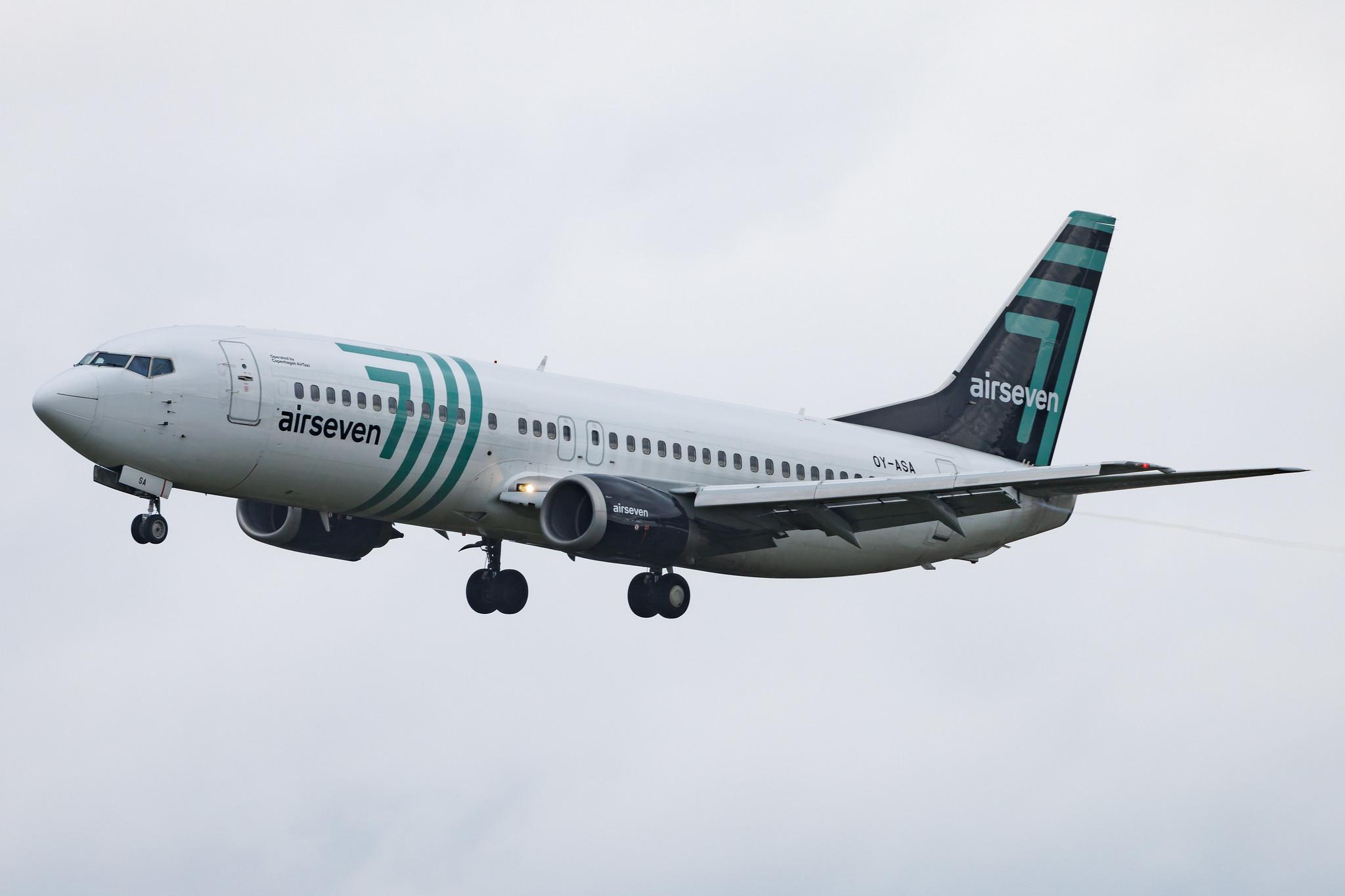 Hamburg Airport: Airseven | Boeing 737-405 B734 | OY-ASA | MSN 24644