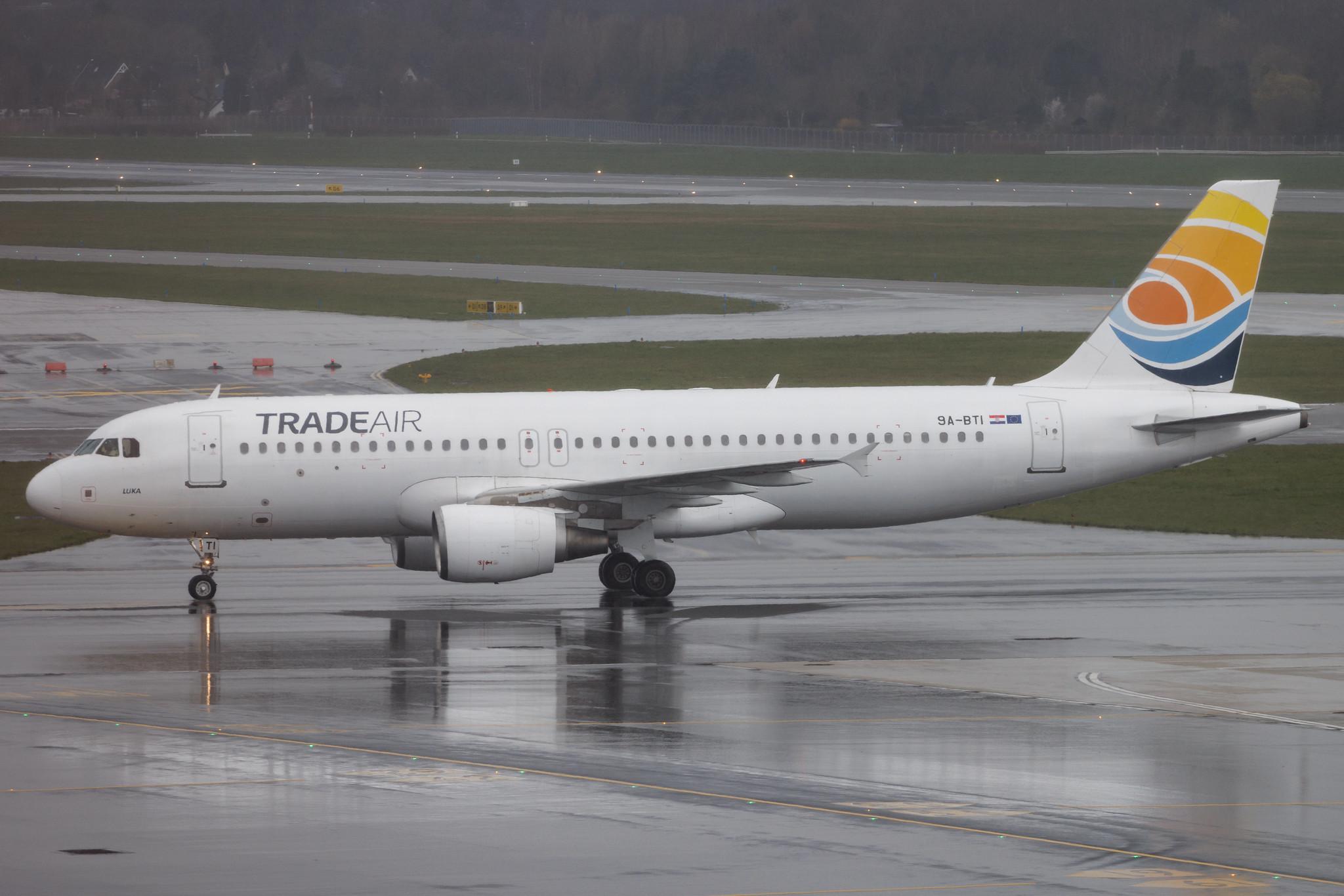 Hamburg Airport: Trade Air (C3 / TDR) |  Airbus A320-214 A320 | 9A-BTI | MSN 2189