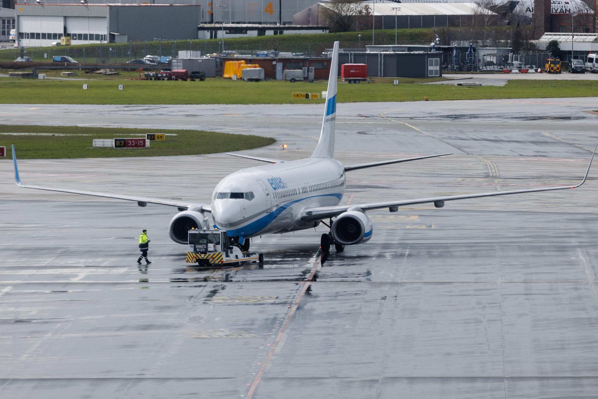 Hamburg Airport: Enter Air (E4 / ENT) |  Boeing 737-86J B738 | SP-ENW | MSN 28073