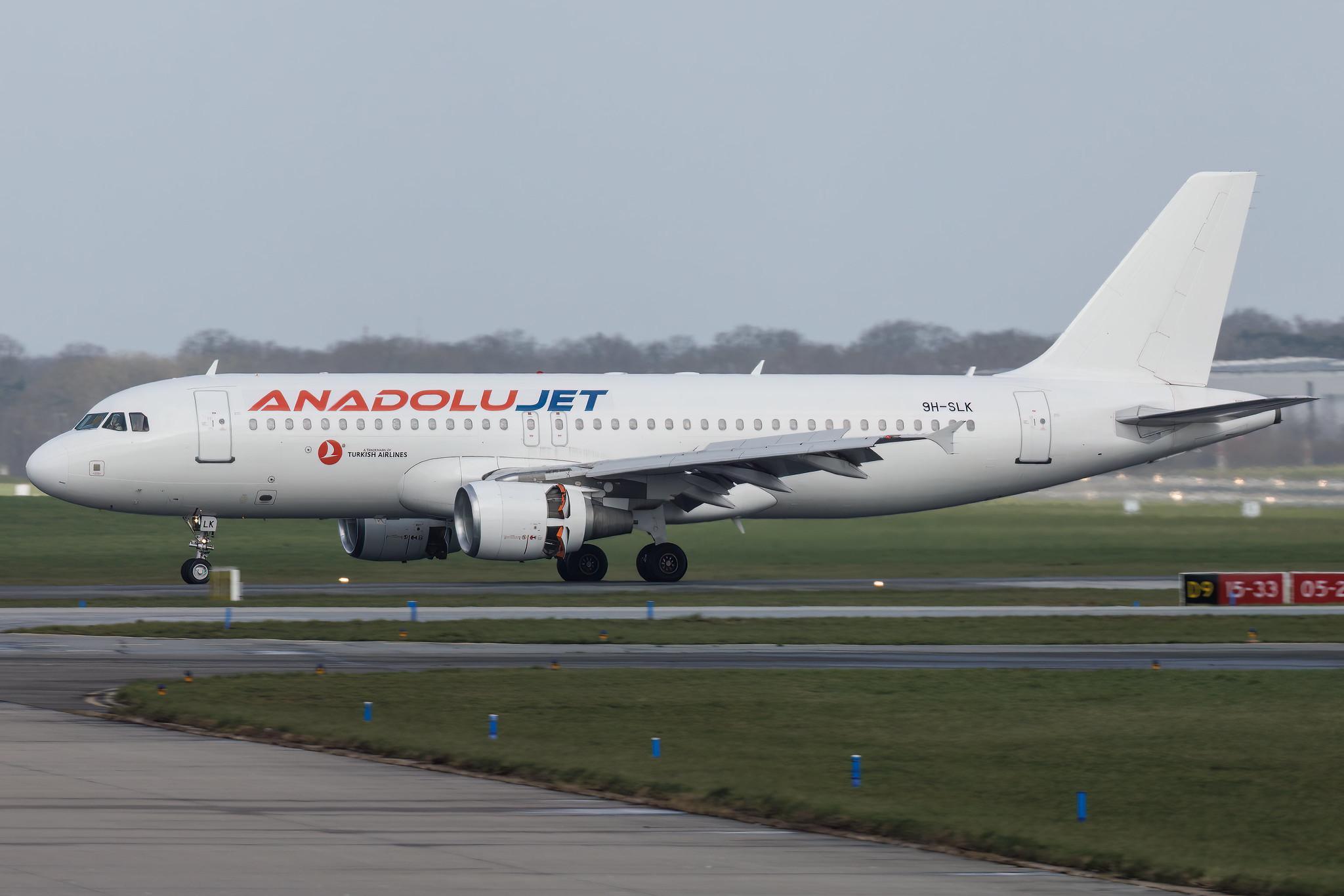 Hamburg Airport: AnadoluJet (6Y / ART) | Operator: SmartLynx Malta | Airbus A320-214 A320 | 9H-SLK | MSN 01725