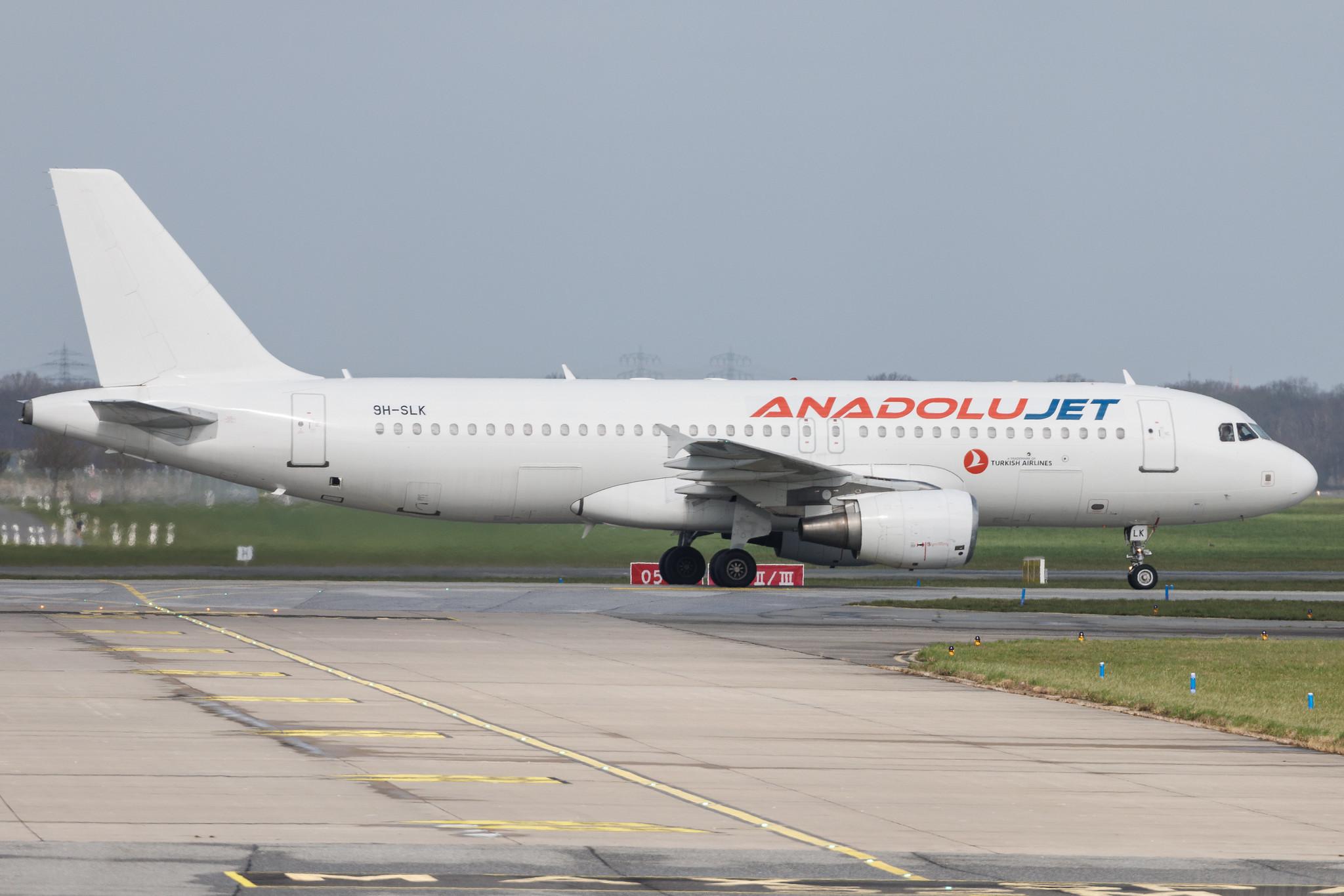 Hamburg Airport: AnadoluJet (6Y / ART) | Operator: SmartLynx Malta | Airbus A320-214 A320 | 9H-SLK | MSN 01725