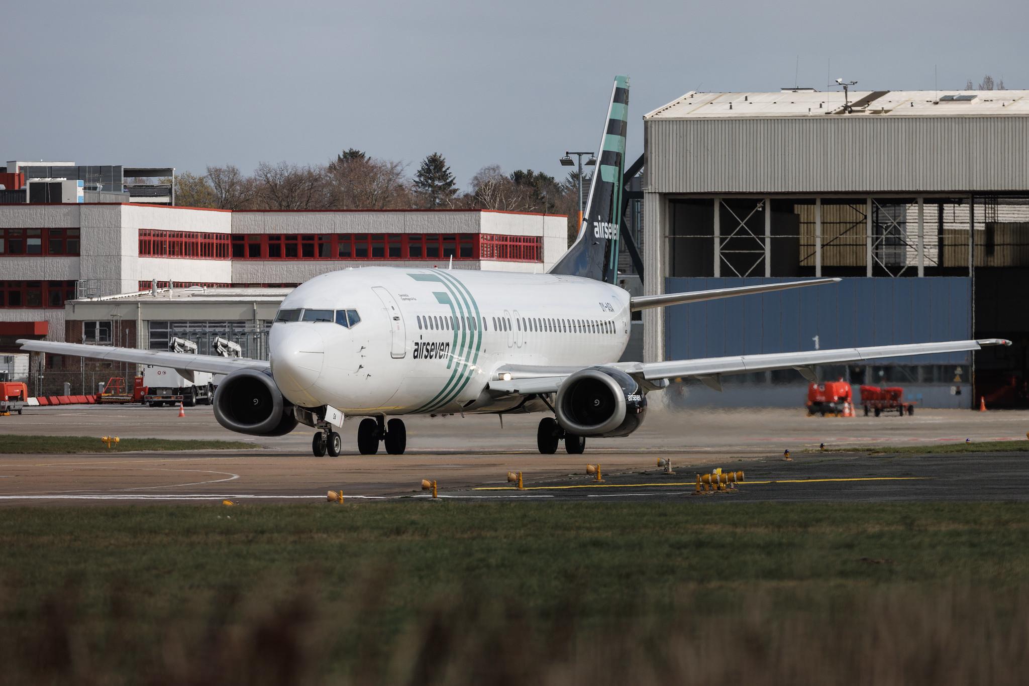 Hamburg Airport: Airseven | Boeing 737-405 B734 | OY-ASA | MSN 24644