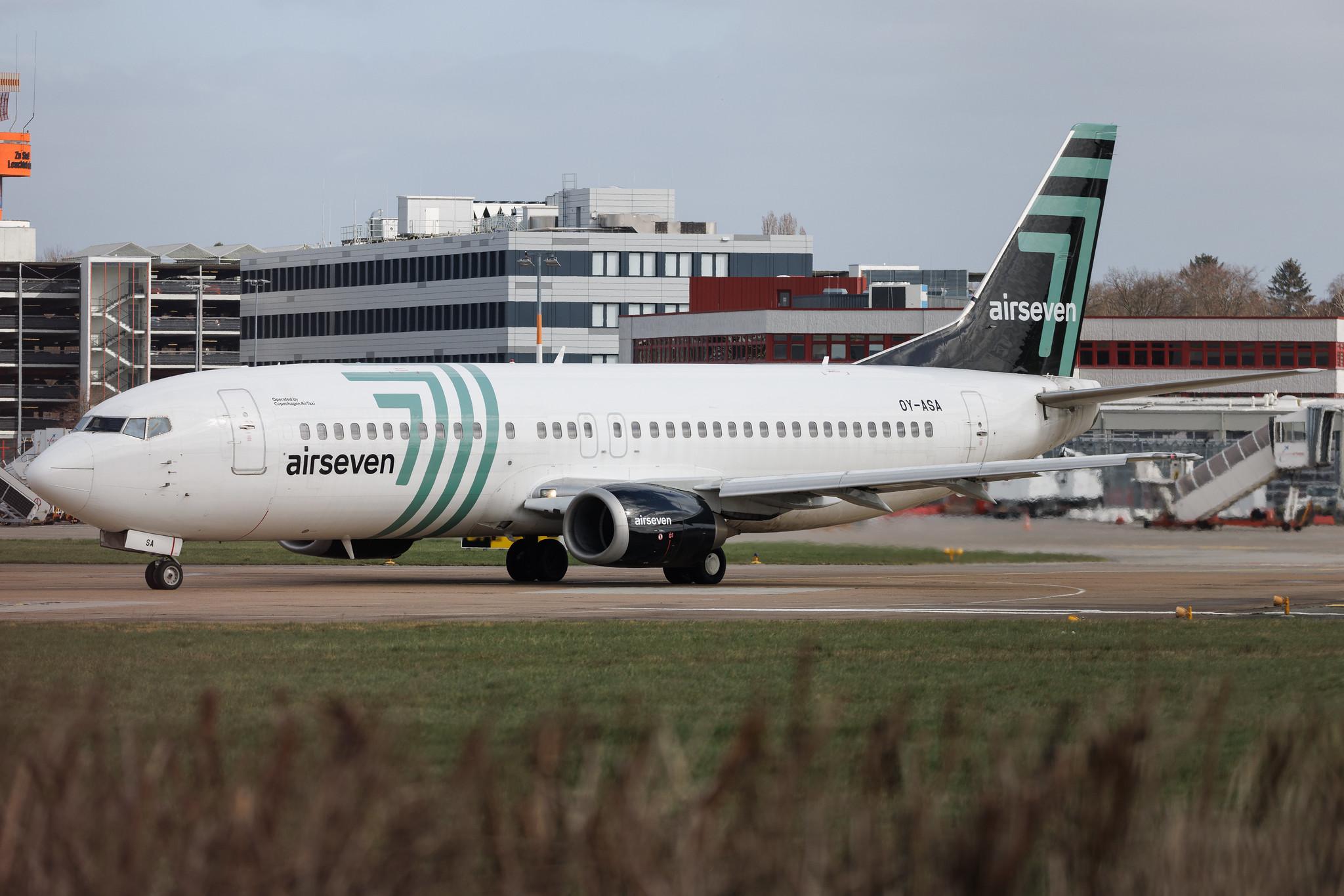 Hamburg Airport: Airseven | Boeing 737-405 B734 | OY-ASA | MSN 24644
