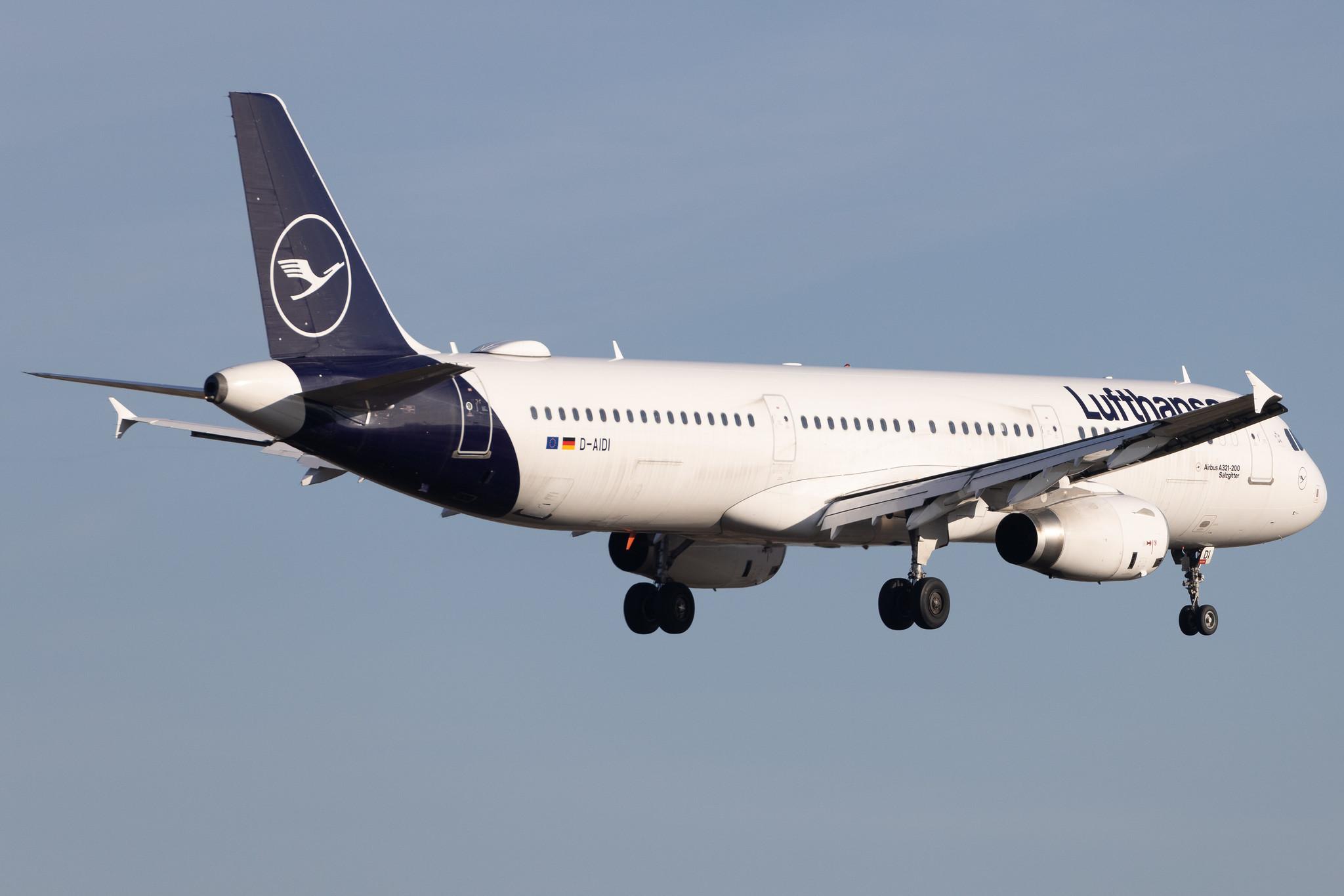 Frankfurt Airport: Lufthansa (LH / DLH) | Airbus A321-231 A321 | D-AIDI | MSN 4753