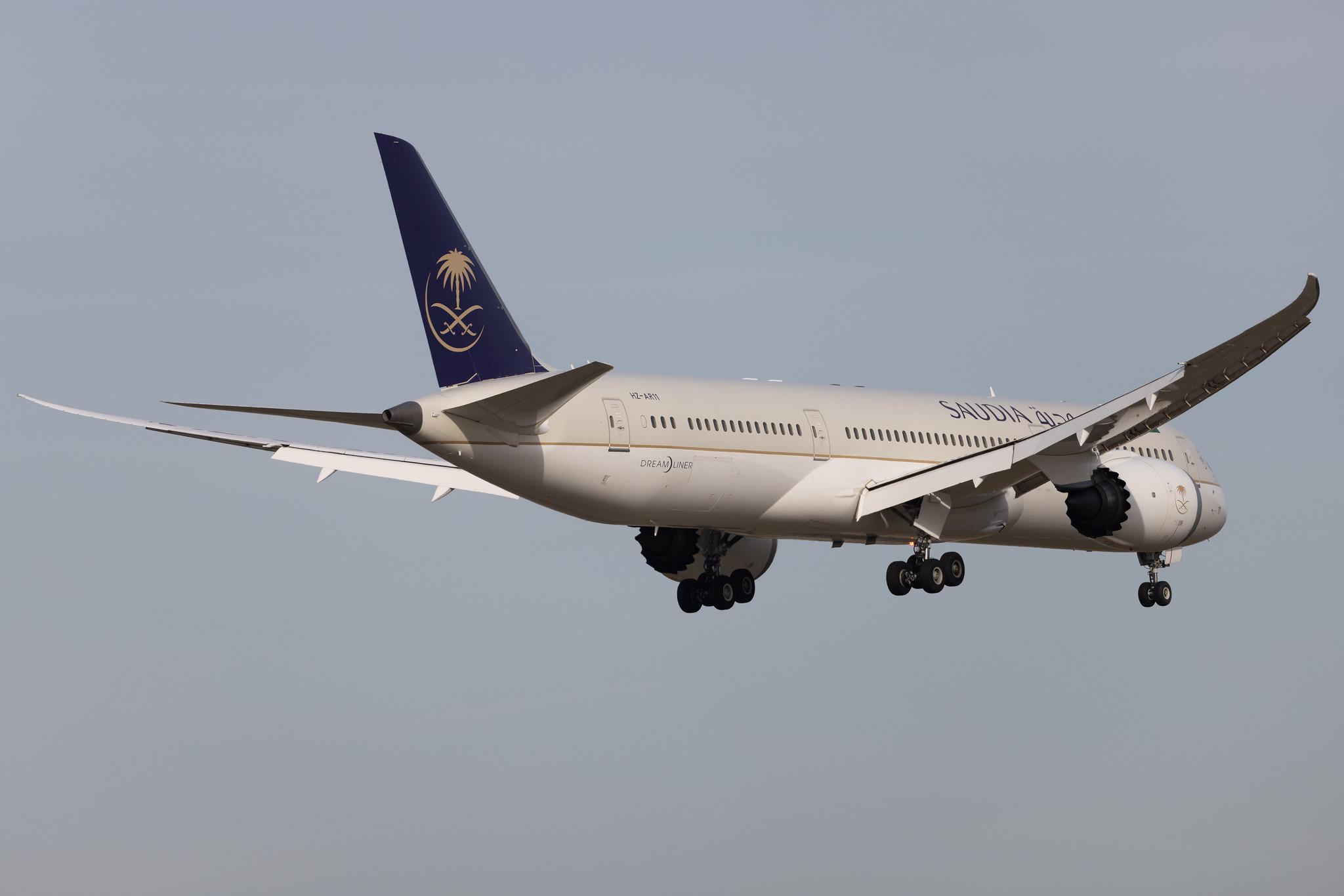 Frankfurt Airport: Saudia (SV / SVA) |  Boeing 787-9 Dreamliner B789 | HZ-AR11 | MSN 40045