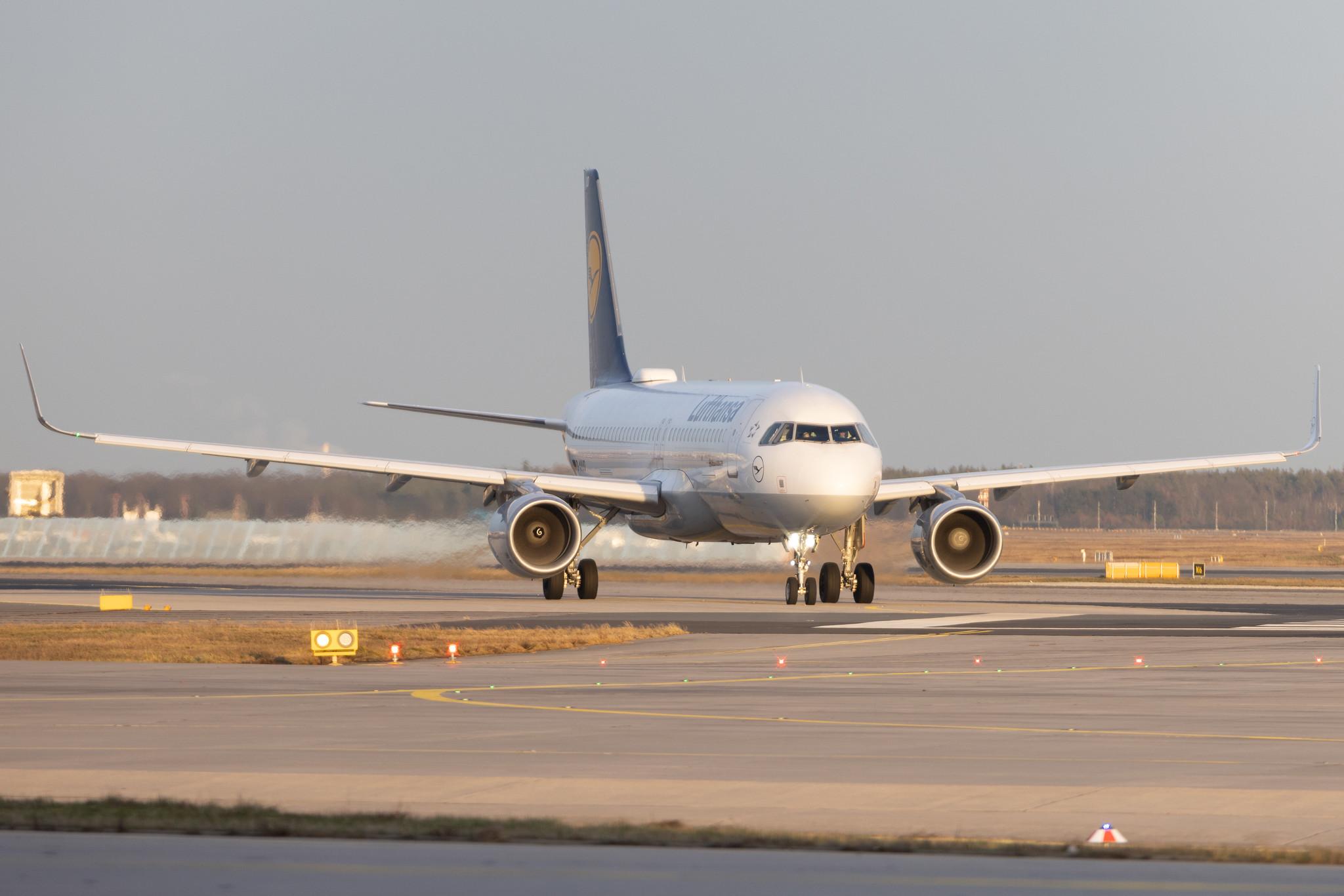 Frankfurt Airport: Lufthansa (LH / DLH) | Airbus A320-214 A320 | D-AIUO | MSN 6636