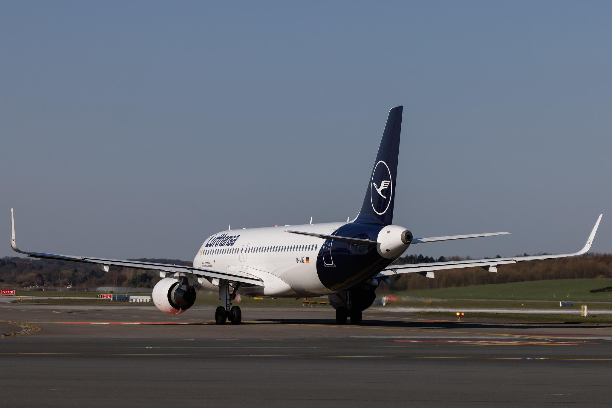 Hamburg Airport: Lufthansa (LH / DLH) | Airbus A320-214 A320 | D-AIWE | MSN 8680