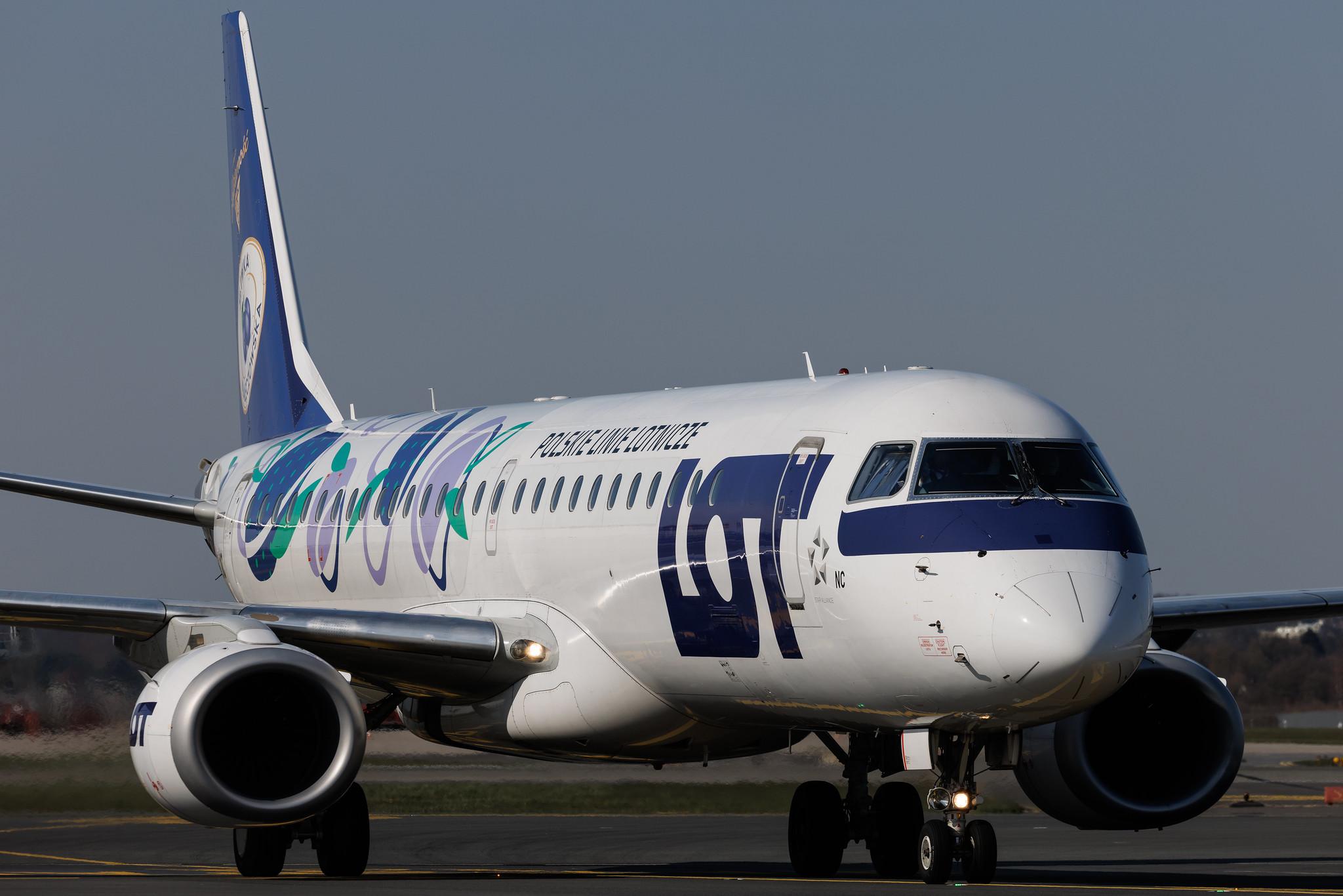 Hamburg Airport: LOT (LO / LOT) | Livery: Sliwka Naleczowska Livery | Embraer E195LR E195 | SP-LNC | MSN 19000462