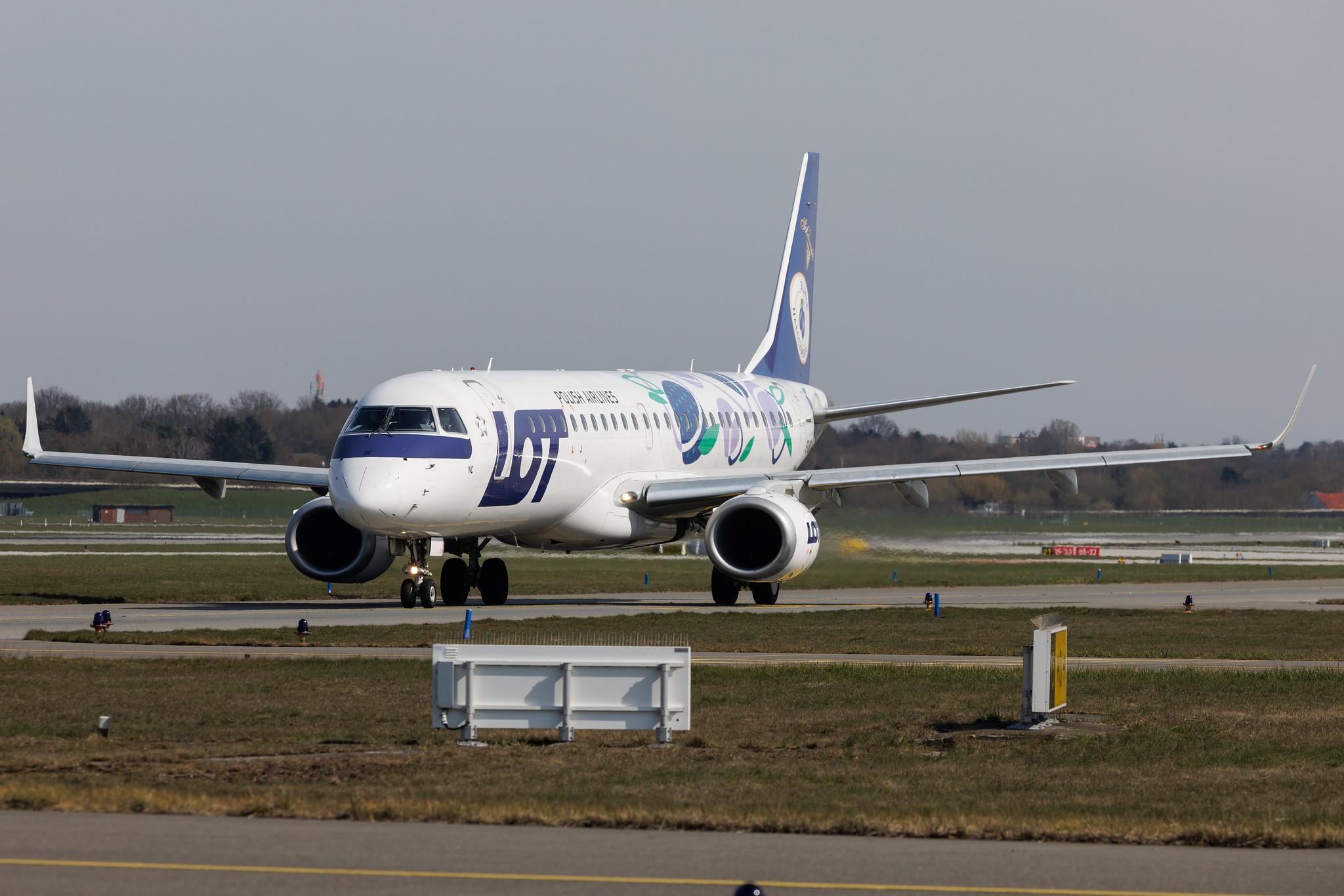 Hamburg Airport: LOT (LO / LOT) | Livery: Sliwka Naleczowska Livery | Embraer E195LR E195 | SP-LNC | MSN 19000462