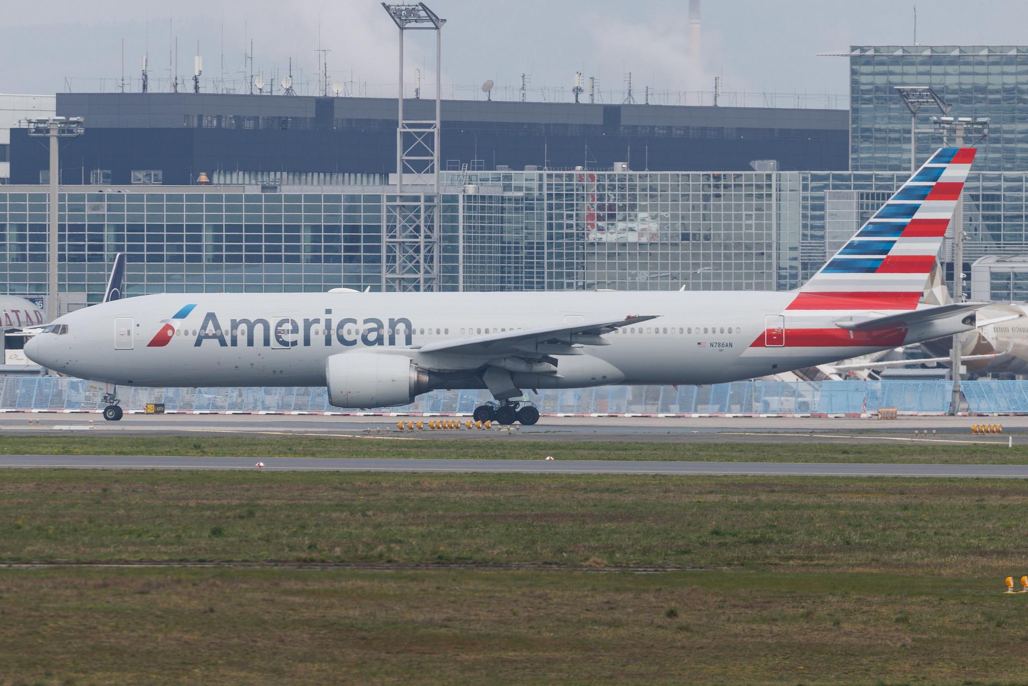 Frankfurt Airport: American Airlines (AA / AAL) | Boeing 777-223(ER) B772 | N786AN | MSN 30250