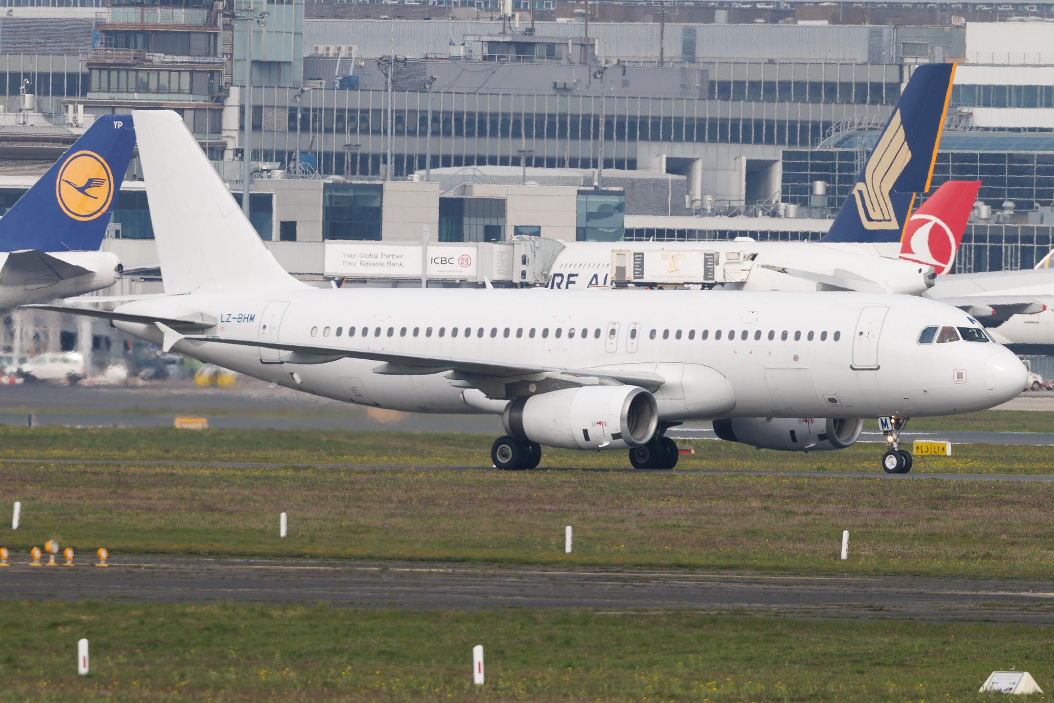 Frankfurt Airport: BH Air (8H / BGH) |  Airbus A320-232 A320 | LZ-BHM | MSN 2457