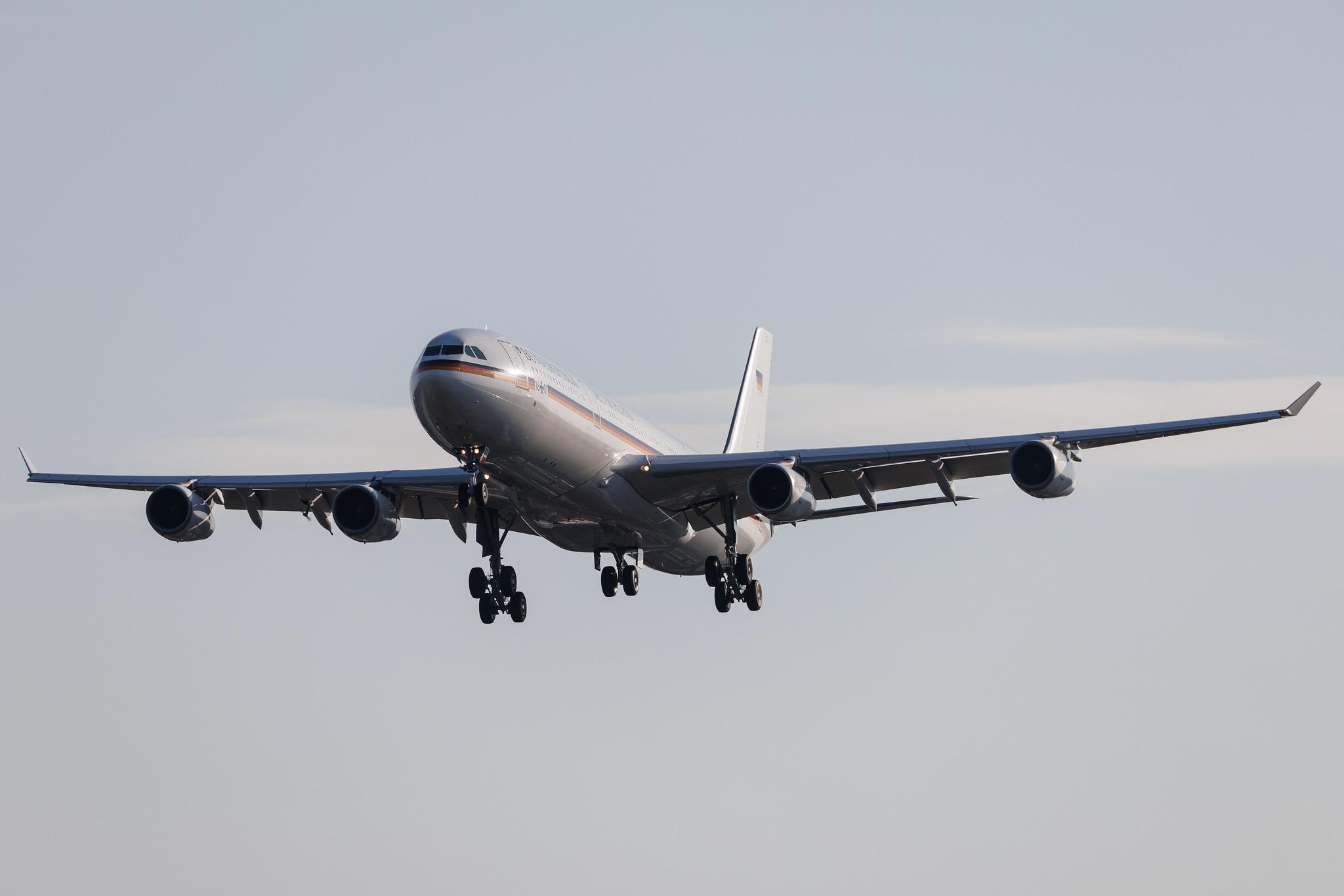 Hamburg Airport: German Air Force (/ GAF) | Airbus A340-313 A343 | 16+01 | MSN 274