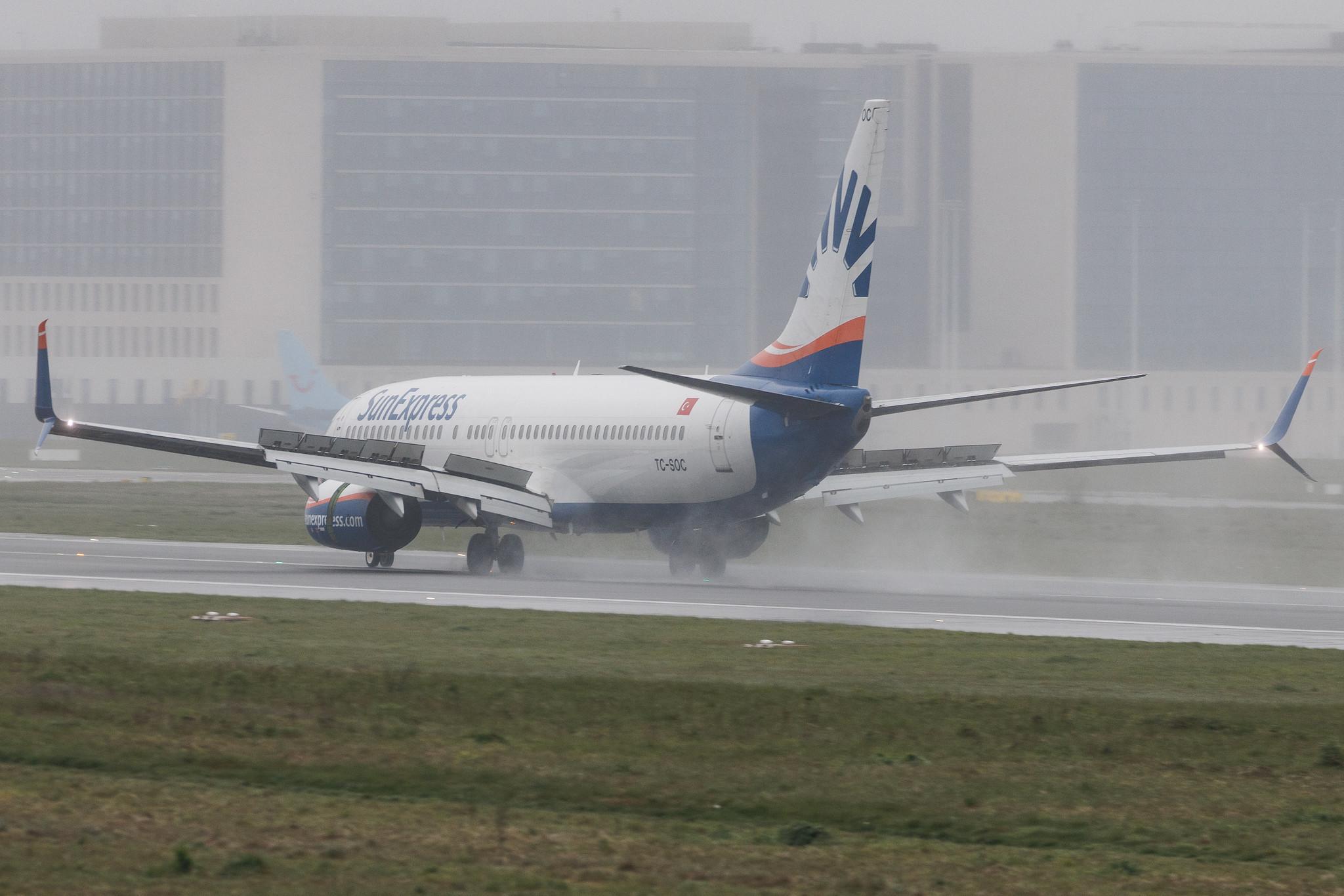 Brussels Airport: SunExpress (XQ / SXS) | Boeing 737-8HC B738 | TC-SOC | MSN 61333