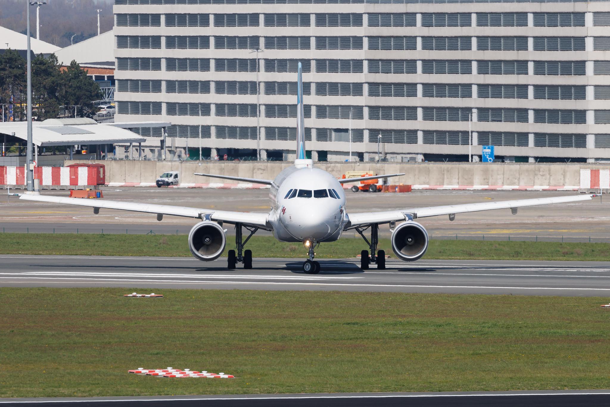 Brussels Airport: Brussels Airlines (SN / BEL) | Airbus A320-214 A320 | OO-SNN | MSN 4269