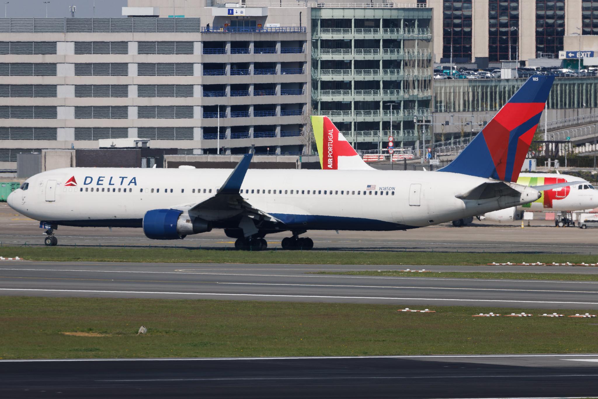Brussels Airport: Delta Air Lines (DL / DAL) | Boeing 767-332(ER) B763 | N185DN | MSN 27961
