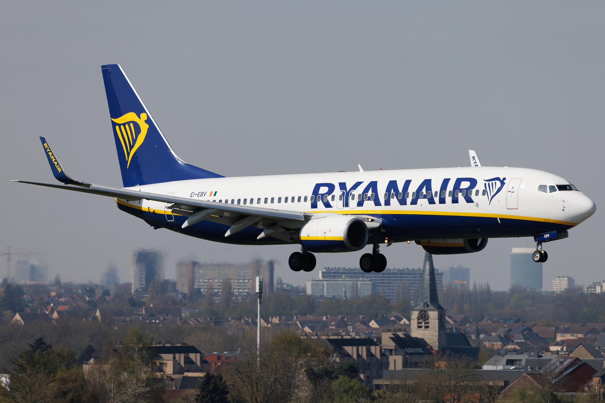 Brussels Airport: Ryanair (FR / RYR) | Boeing 737-8AS B738 | EI-EBV | MSN 35009