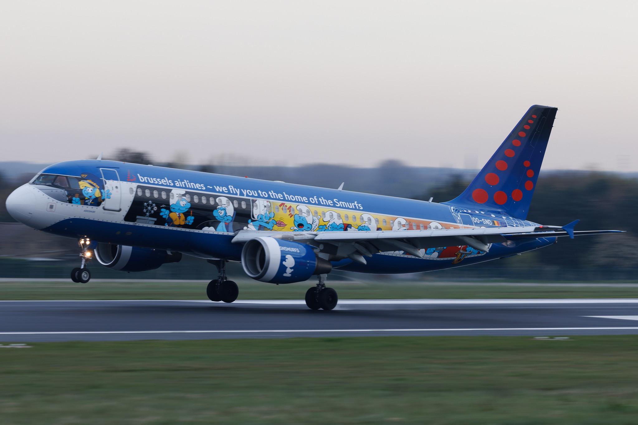 Brussels Airport: Brussels Airlines (SN / BEL) | Livery: The Smurfs Livery | Airbus A320-214 A320 | OO-SND | MSN 1838