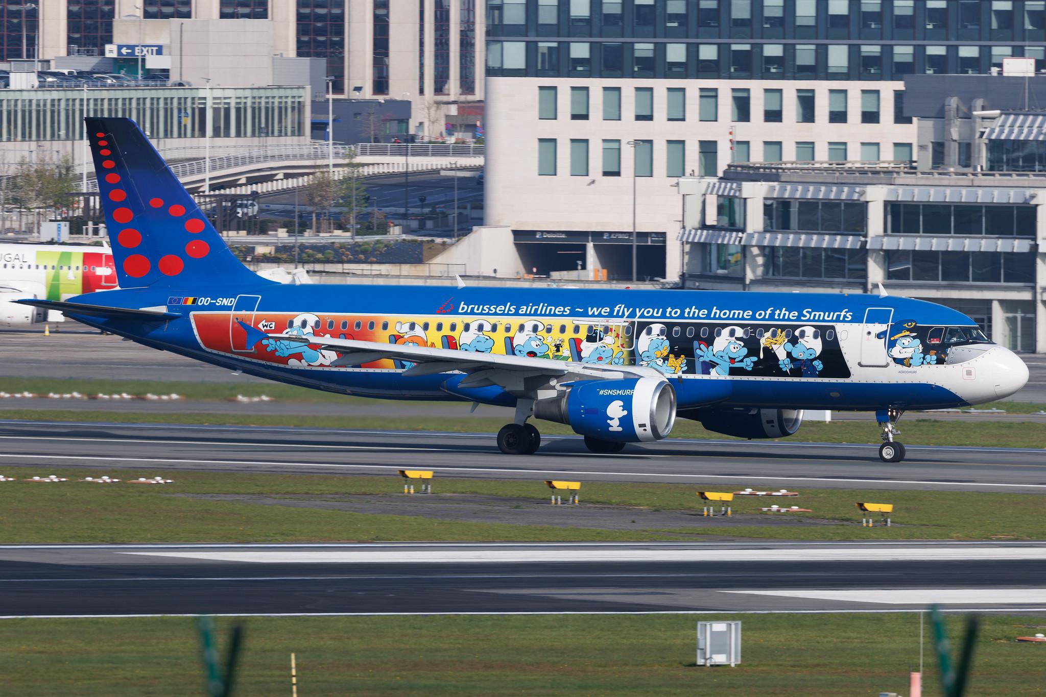 Brussels Airport: Brussels Airlines (SN / BEL) | Livery: The Smurfs Livery | Airbus A320-214 A320 | OO-SND | MSN 1838