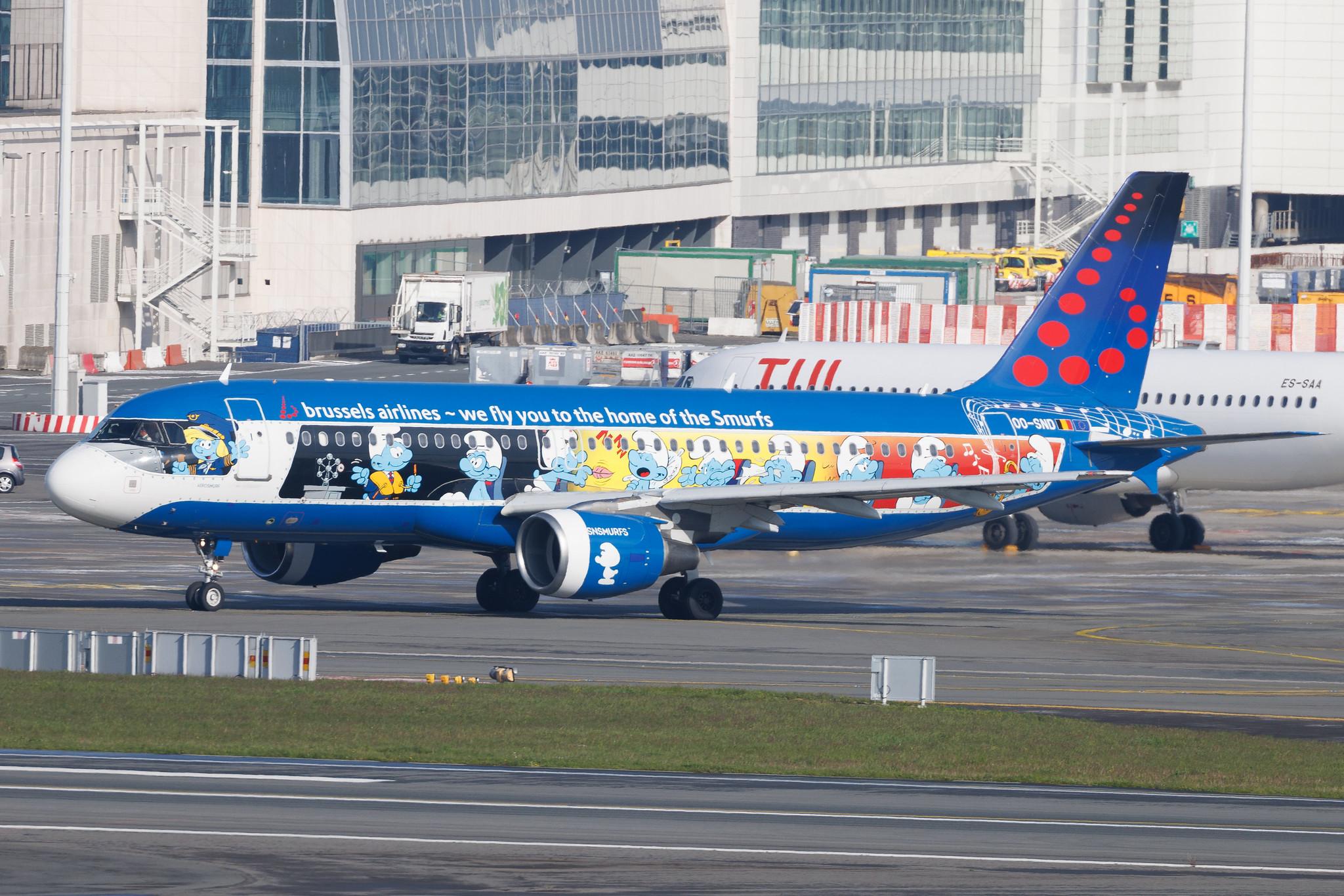 Brussels Airport: Brussels Airlines (SN / BEL) | Livery: The Smurfs Livery | Airbus A320-214 A320 | OO-SND | MSN 1838
