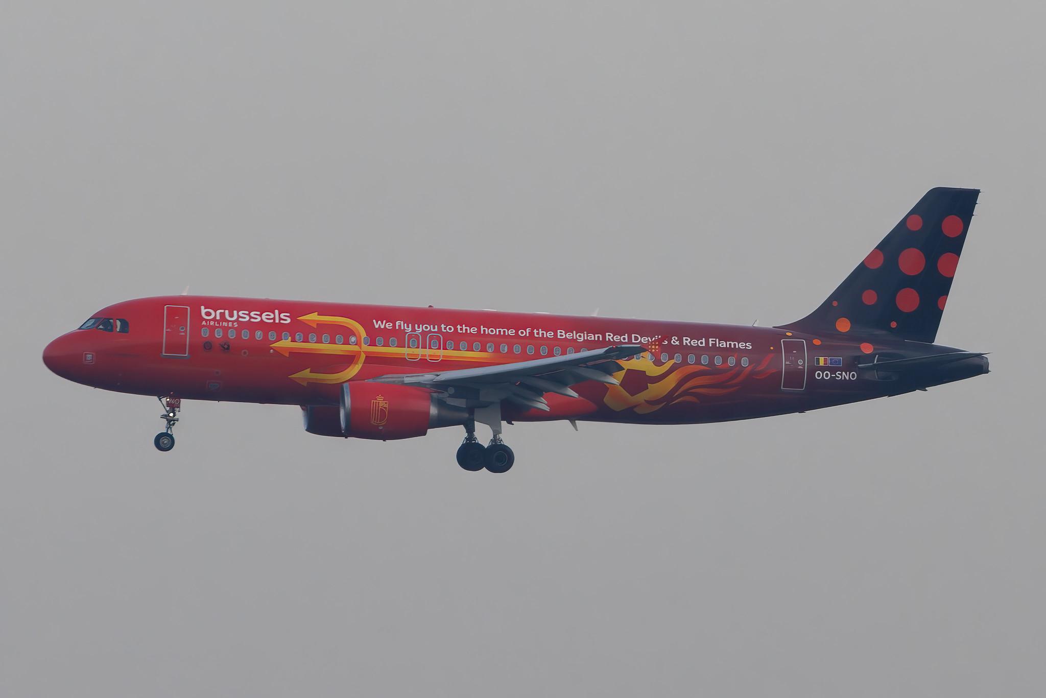 Brussels Airport: Brussels Airlines (SN / BEL) | Livery: Red Devils & Red Flames Livery | Airbus A320-214 A320 | OO-SNO | MSN 03831