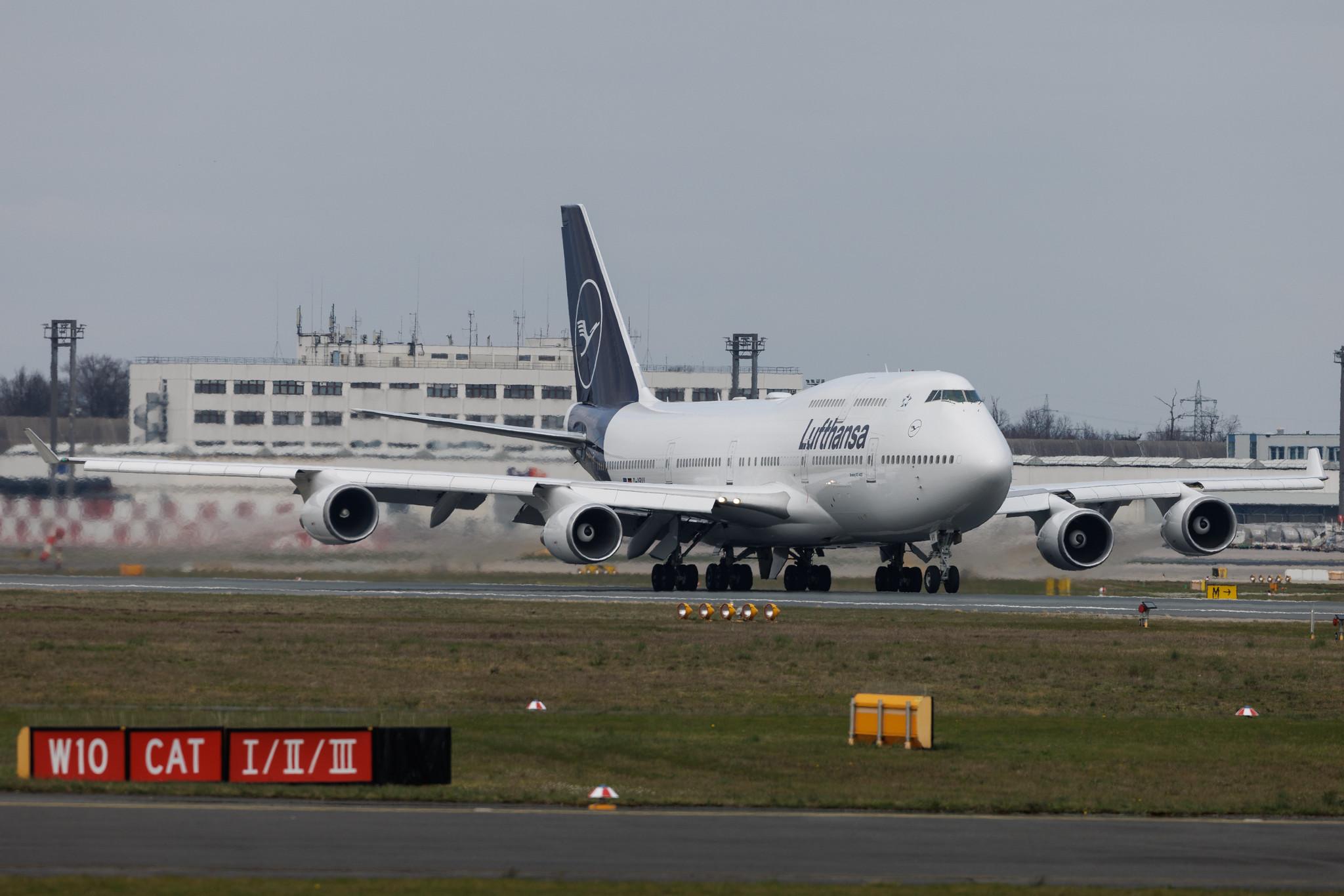Frankfurt Airport: Lufthansa (LH / DLH) | Boeing 747-430 B744 | D-ABVY | MSN 29869