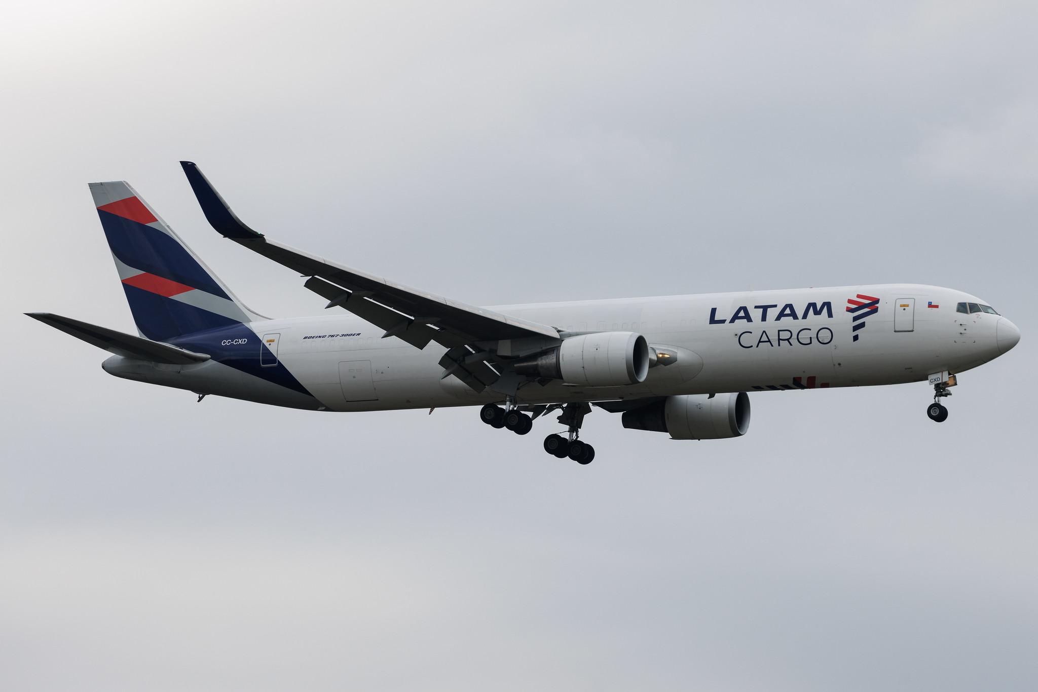 Frankfurt Airport: LATAM Cargo (UC / LCO) | Operator: LATAM Cargo Colombia |  Boeing 767-316(ER)(BCF) B763 | CC-CXD | MSN 35697