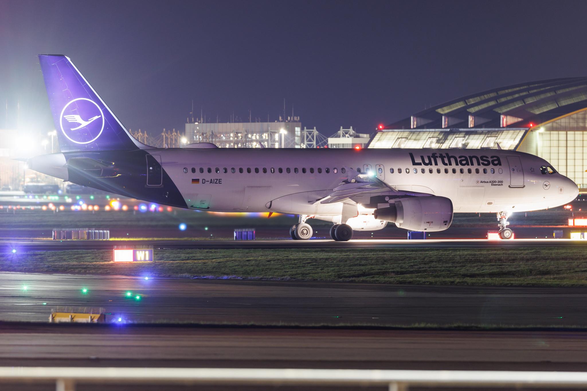 Frankfurt Airport: Lufthansa (LH / DLH) | Airbus A320-214 A320 | D-AIZE | MSN 4261