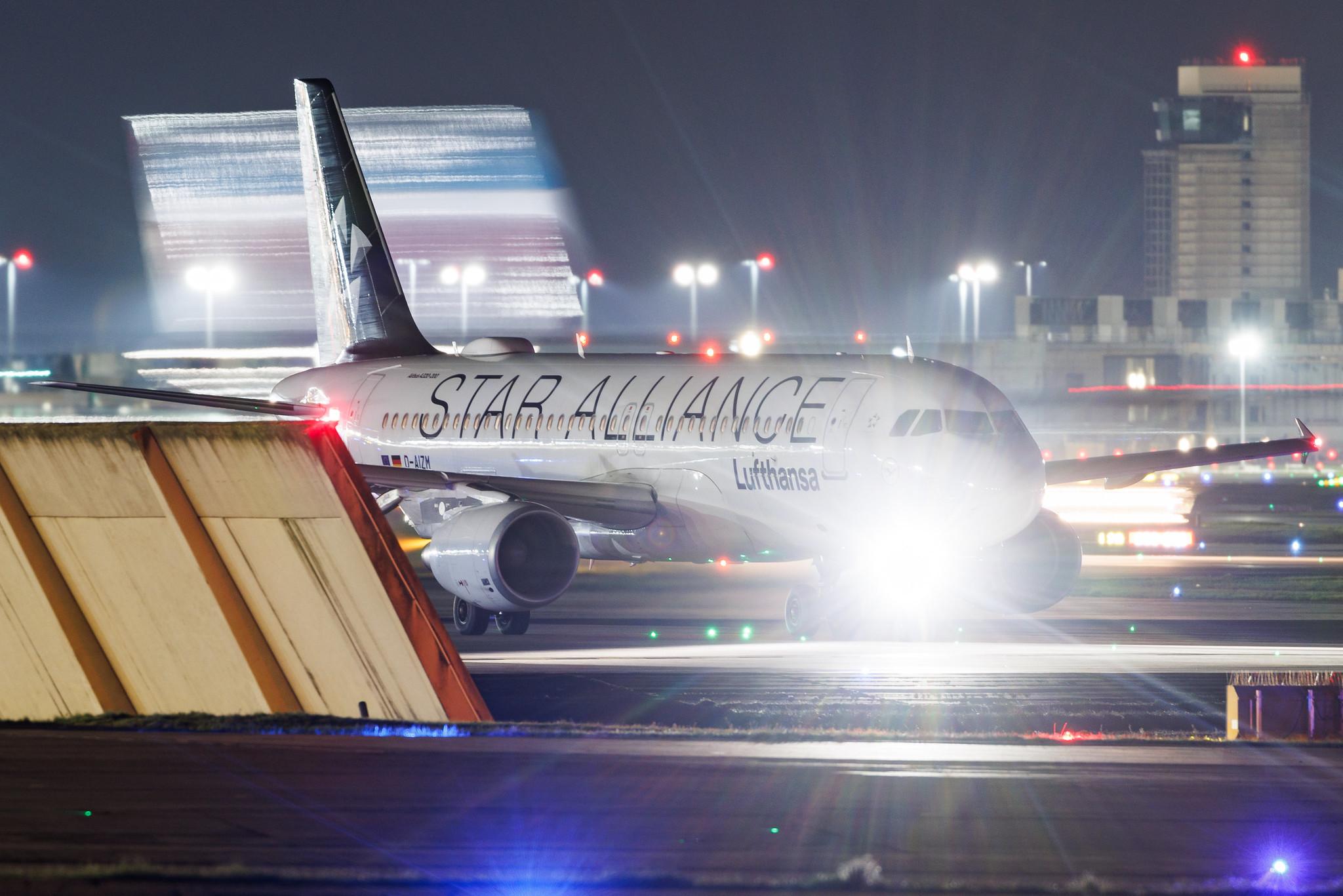 Frankfurt Airport: Lufthansa (LH / DLH) | Livery: Star Alliance Livery | Airbus A320-214 A320 | D-AIZM | MSN 5203