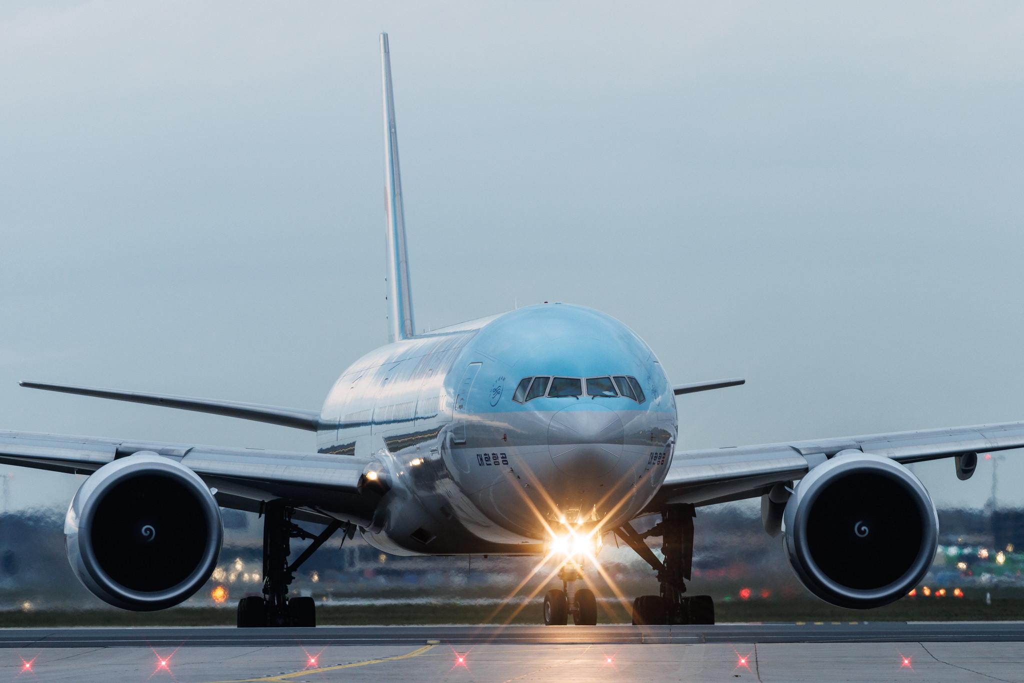 Frankfurt Airport: Korean Air (KE / KAL) | Boeing 777-300(ER) B77W | HL8347 | MSN 63435