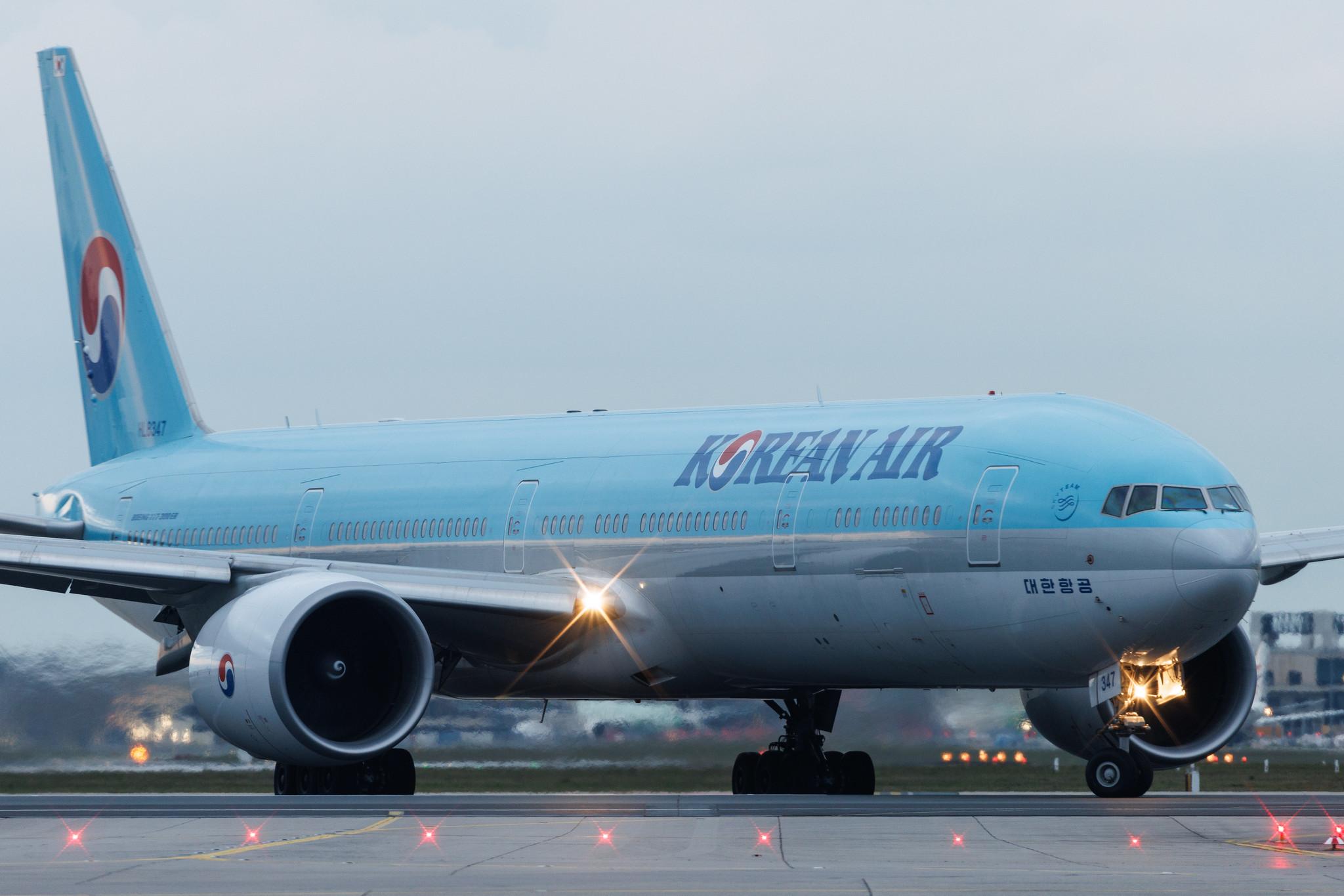 Frankfurt Airport: Korean Air (KE / KAL) | Boeing 777-300(ER) B77W | HL8347 | MSN 63435