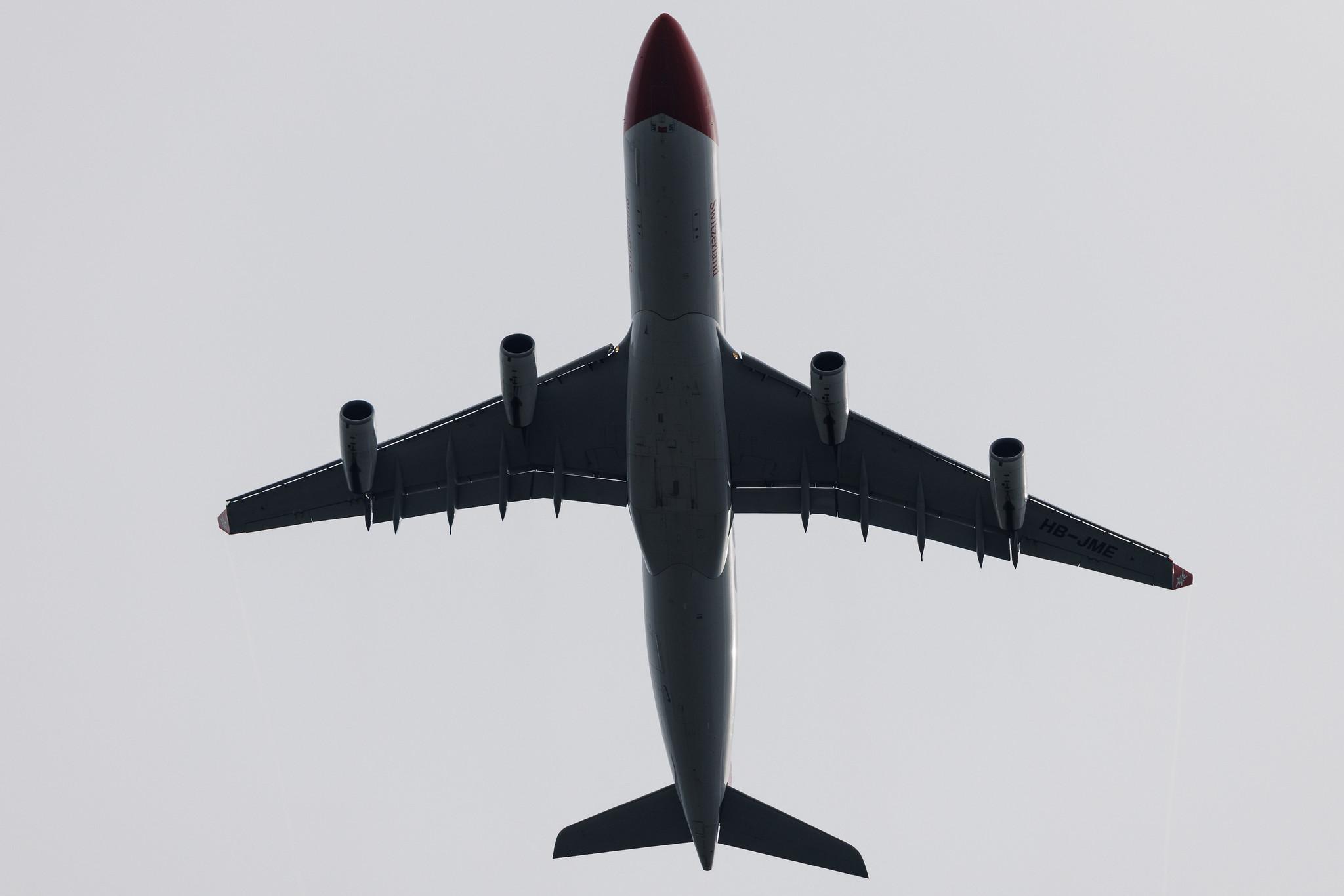 Flughafen Zürich: Edelweiss Air (WK / EDW) | Airbus A340-313 A343 | HB-JME | MSN 0559