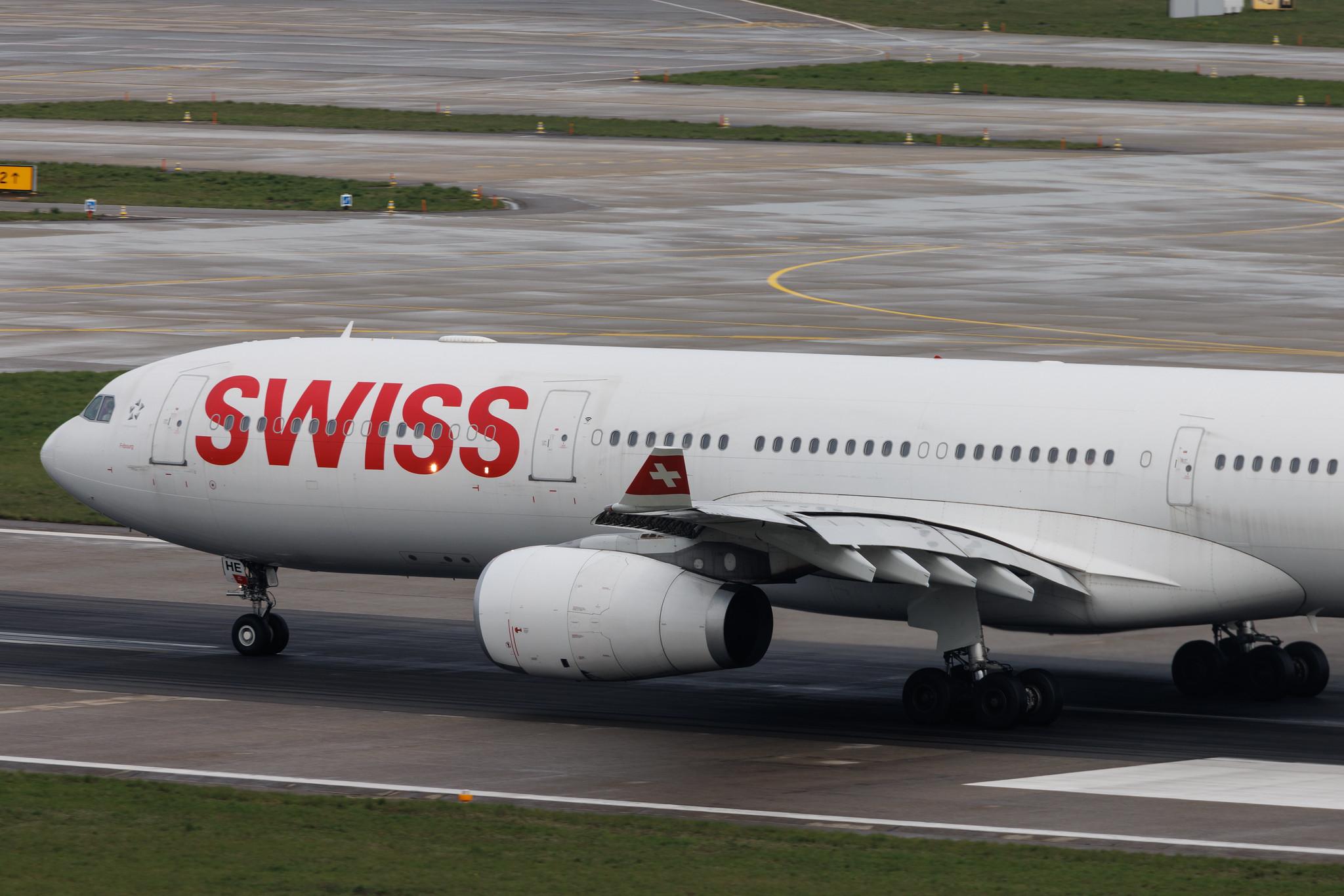 Flughafen Zürich: Swiss (LX / SWR) | Airbus A330-343 A333 | HB-JHE | MSN 1084