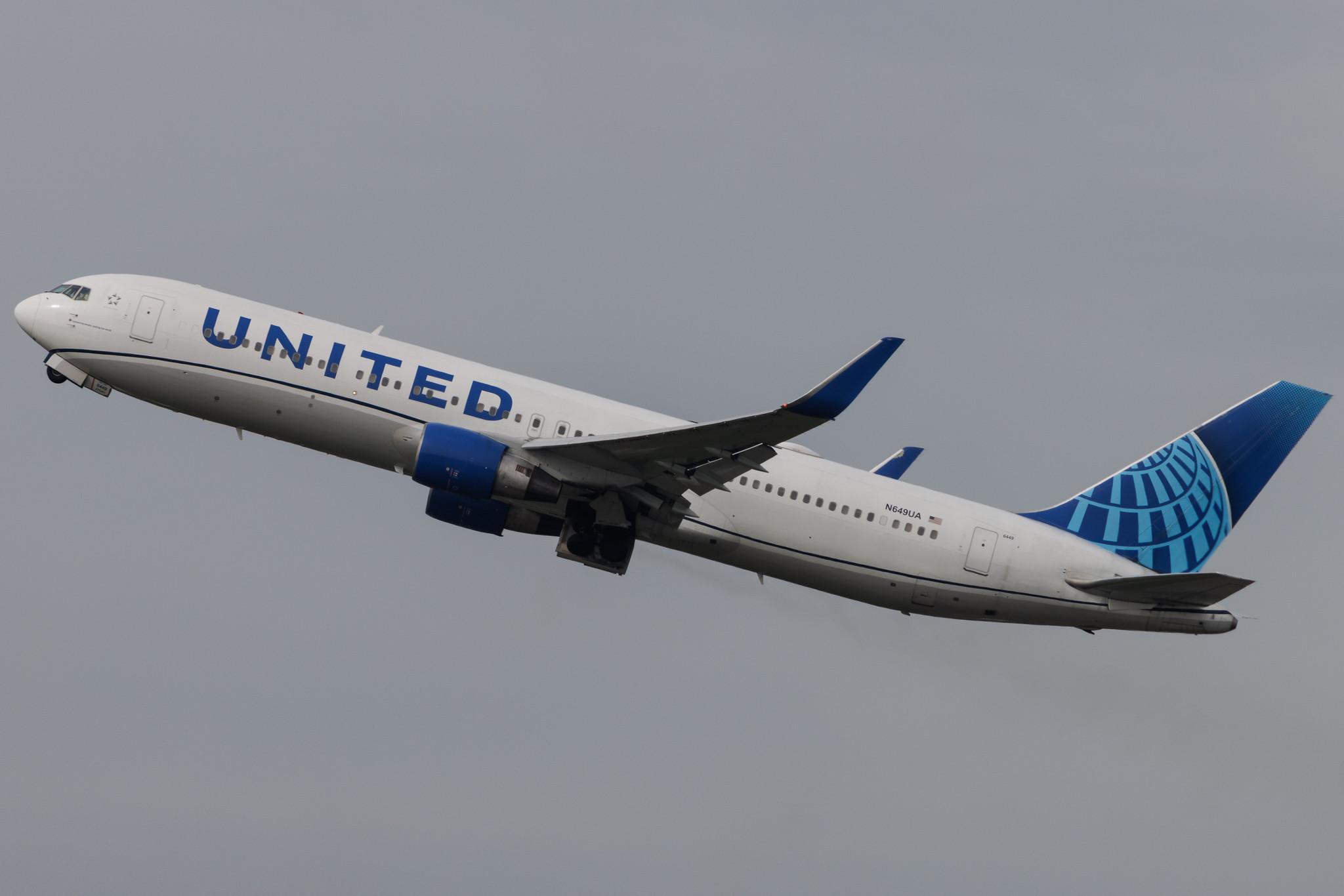 Flughafen Zürich: United Airlines (UA / UAL) | Boeing 767-322(ER) B763 | N649UA | MSN 25286