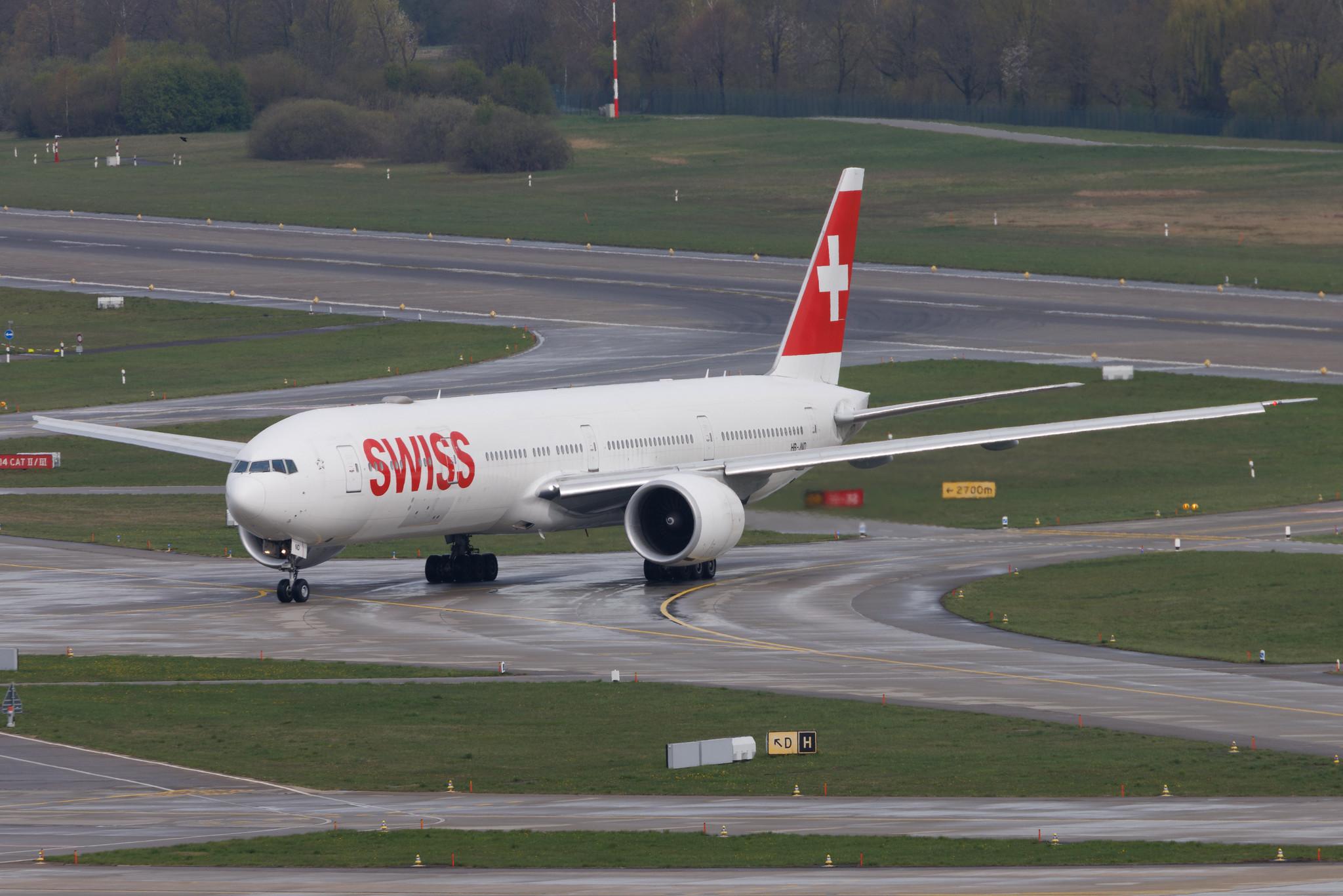 Flughafen Zürich: Swiss (LX / SWR) | Airbus A330-343 A333 | HB-JHD | MSN 1029
