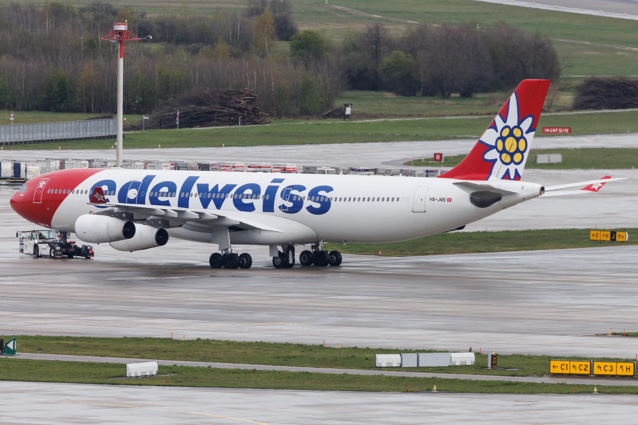 Flughafen Zürich: Edelweiss Air (WK / EDW) | Airbus A340-313 A343 | HB-JME | MSN 0559