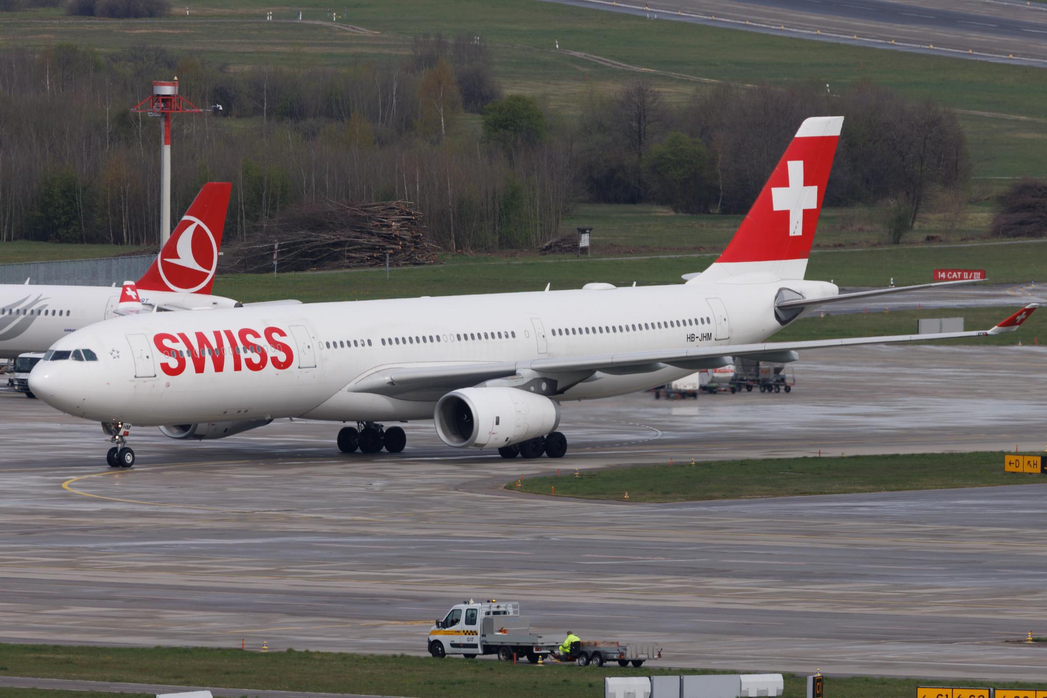Flughafen Zürich: Swiss (LX / SWR) | Airbus A330-343 A333 | HB-JHM | MSN 1355