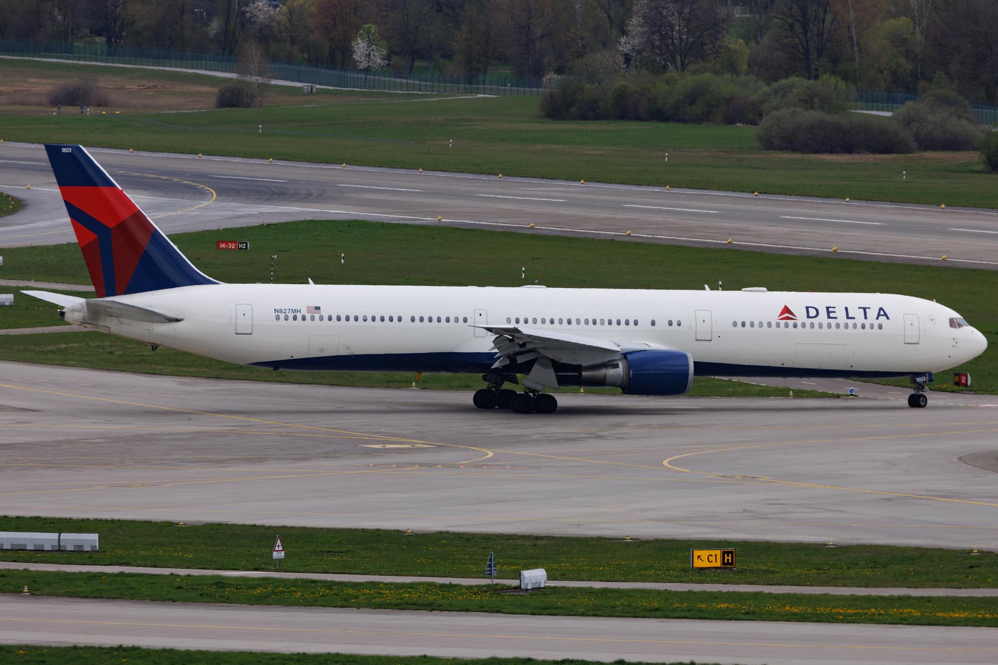 Flughafen Zürich: Delta Air Lines (DL / DAL) | Boeing 767-432(ER) B764 | N827MH | MSN 29705