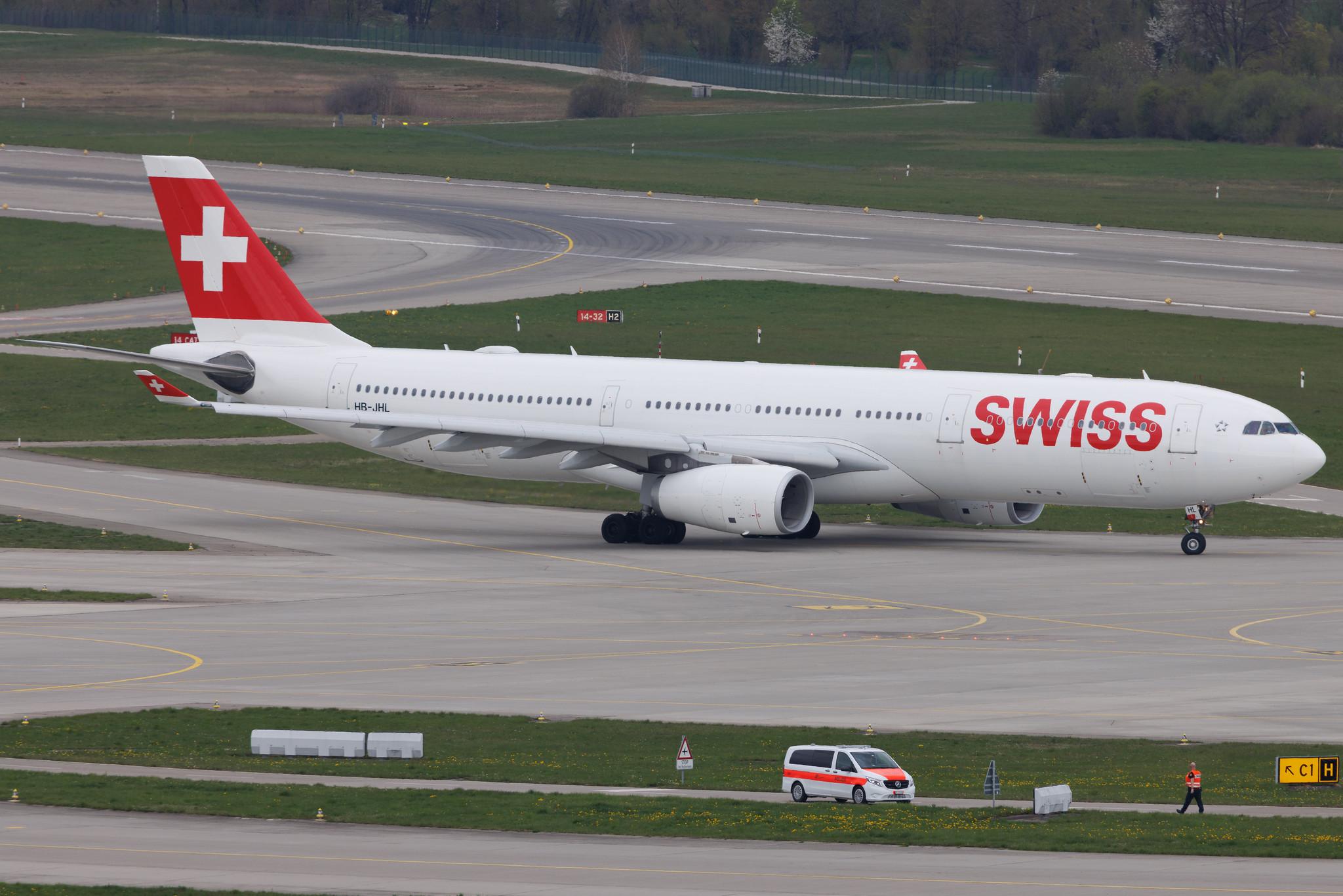 Flughafen Zürich: Swiss (LX / SWR) | Airbus A330-343 A333 | HB-JHL | MSN 1290