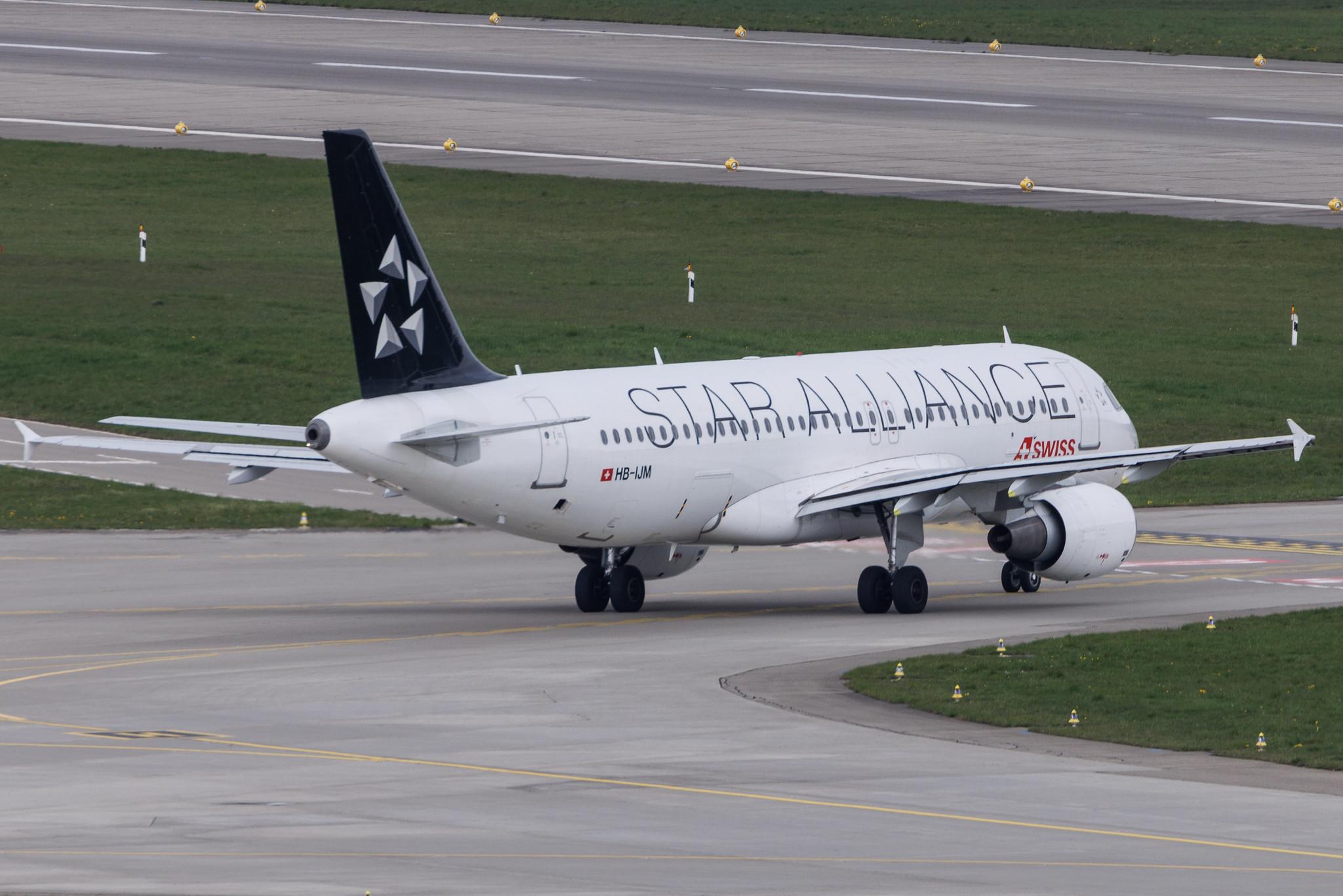 Flughafen Zürich: Swiss (LX / SWR) | Livery: Star Alliance Livery | Airbus A320-214 A320 | HB-IJM | MSN 0268