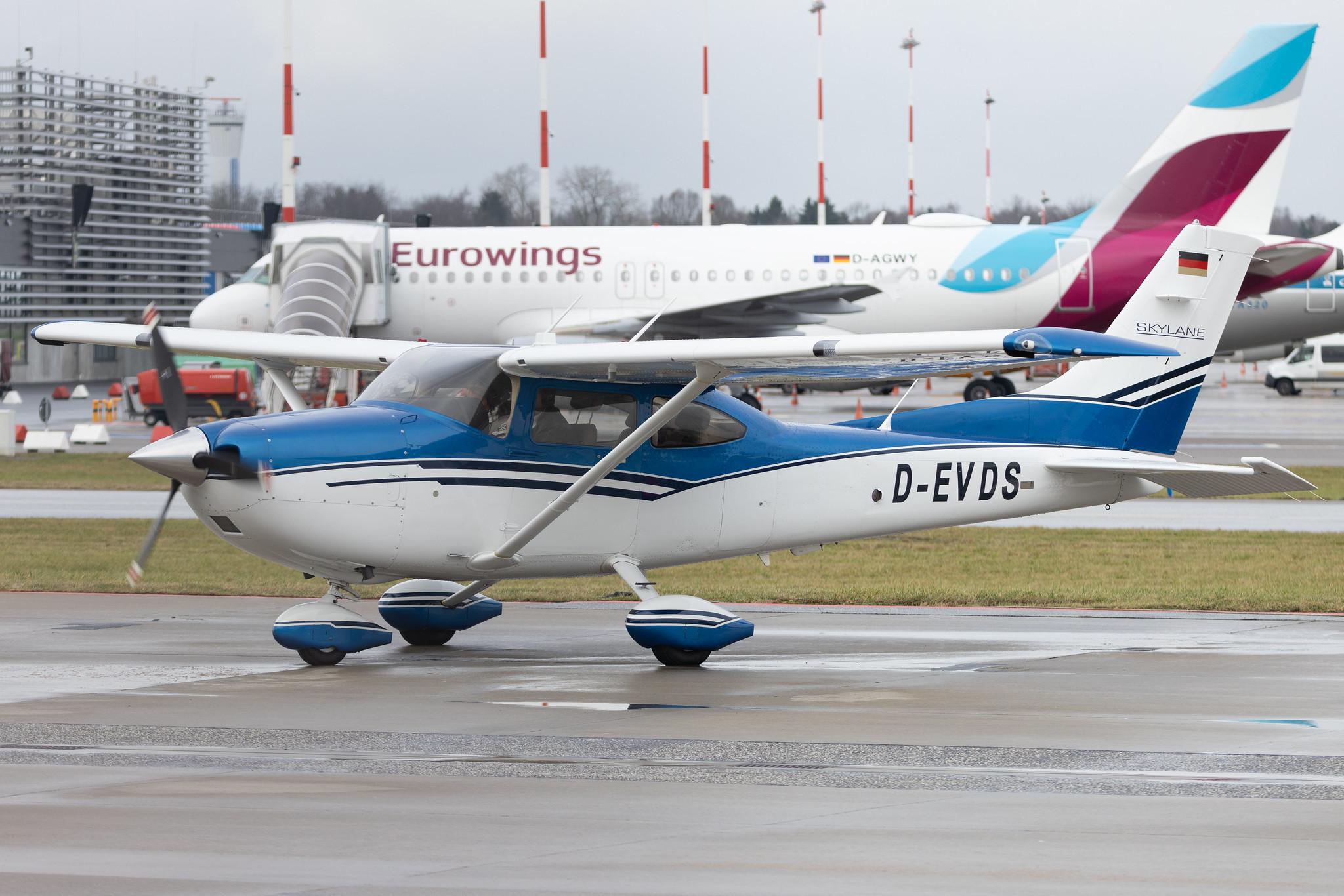 Hamburg Airport: Private Owner | Cessna 182T C182 | D-EVDS | MSN 182-83046
