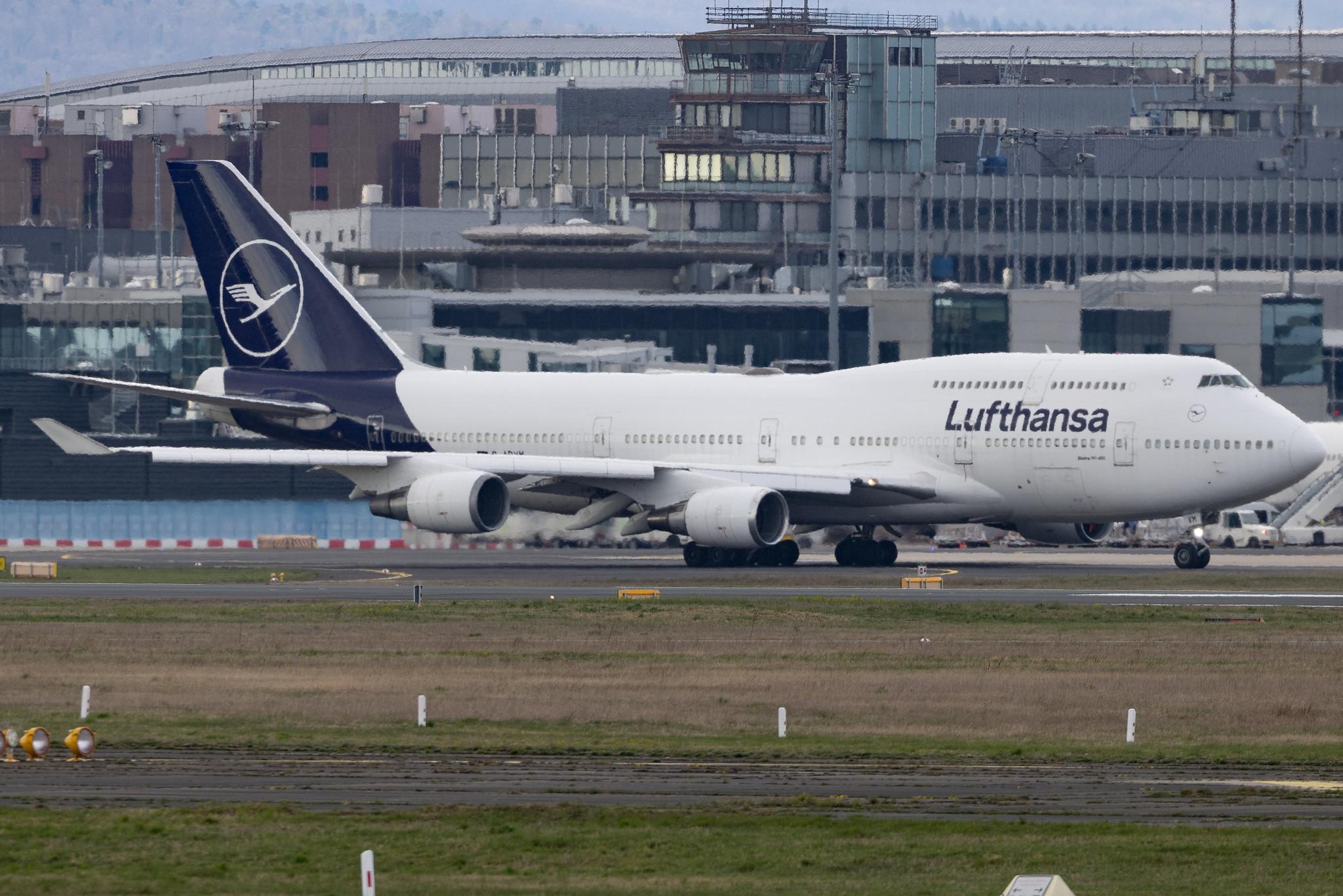Frankfurt Airport: Lufthansa (LH / DLH) | Boeing 747-430 B744 | D-ABVM | MSN 29101
